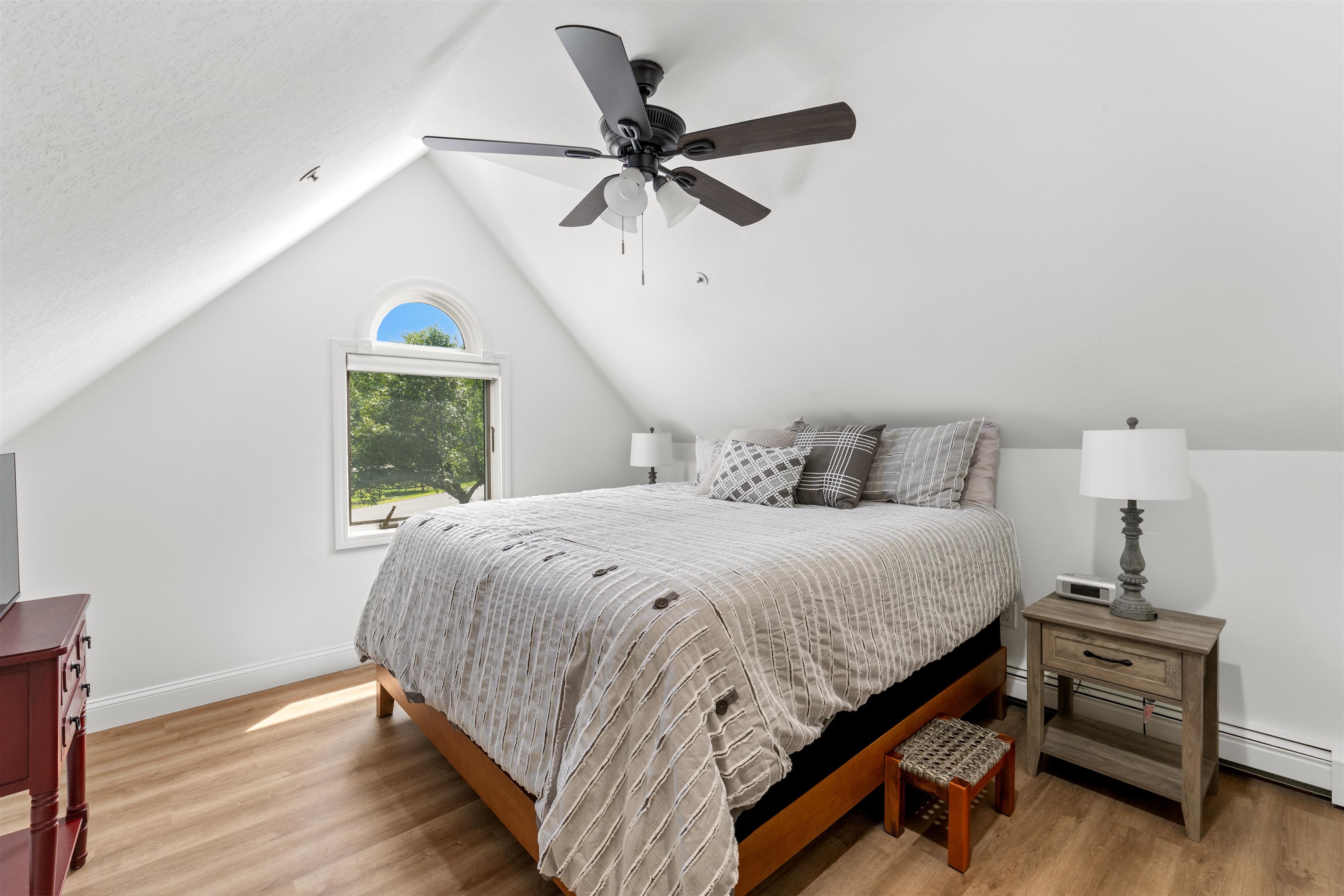 property viewer photo 20
