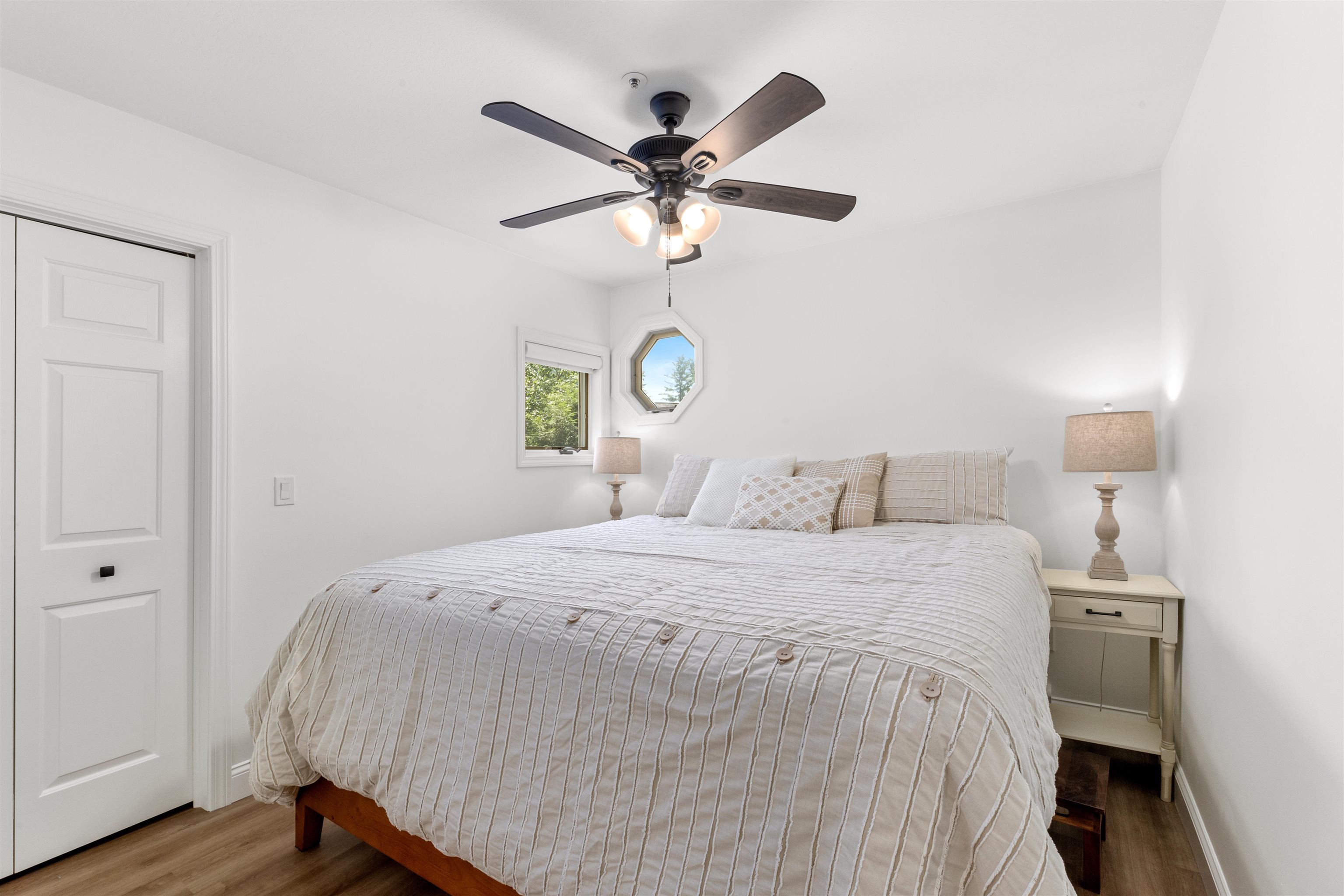 property viewer photo 23