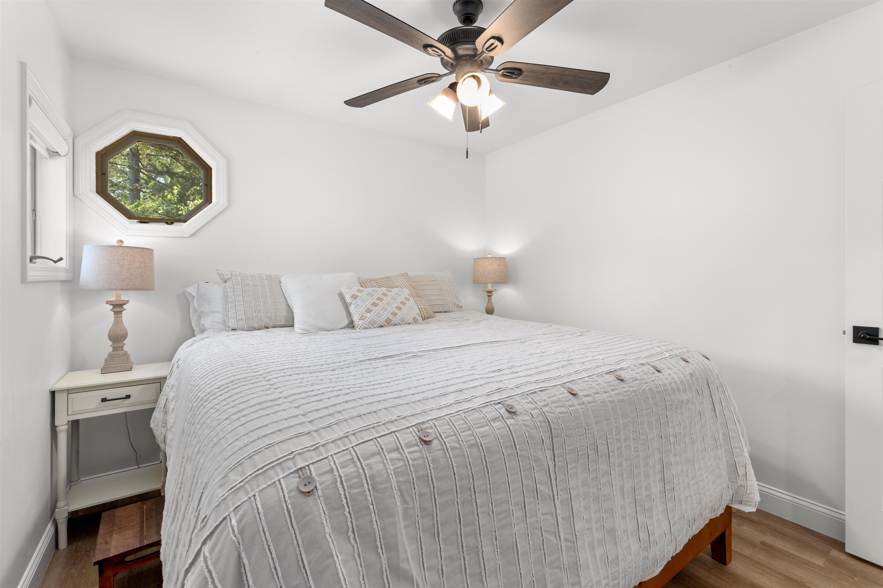 property viewer photo 24
