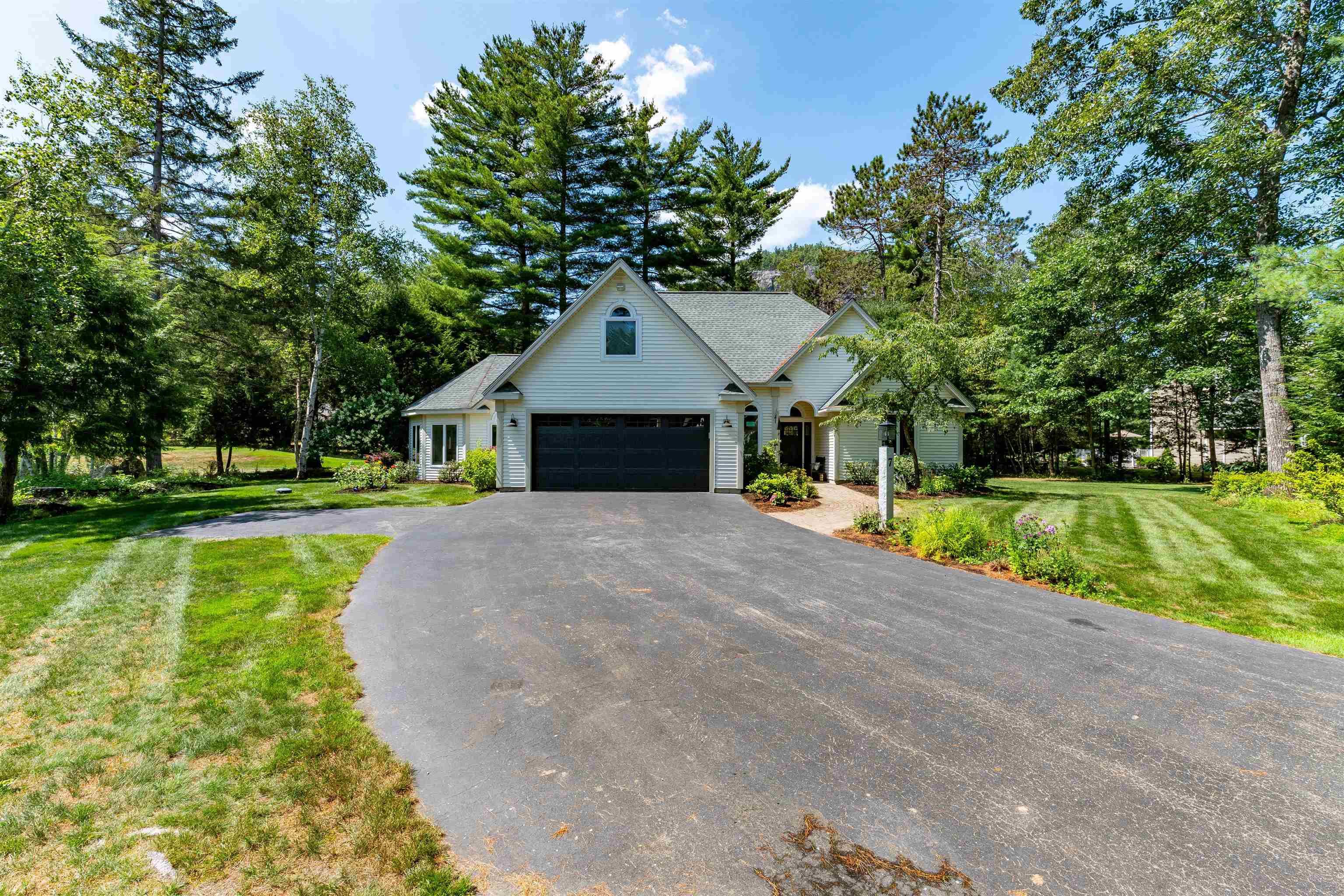 property viewer photo 41