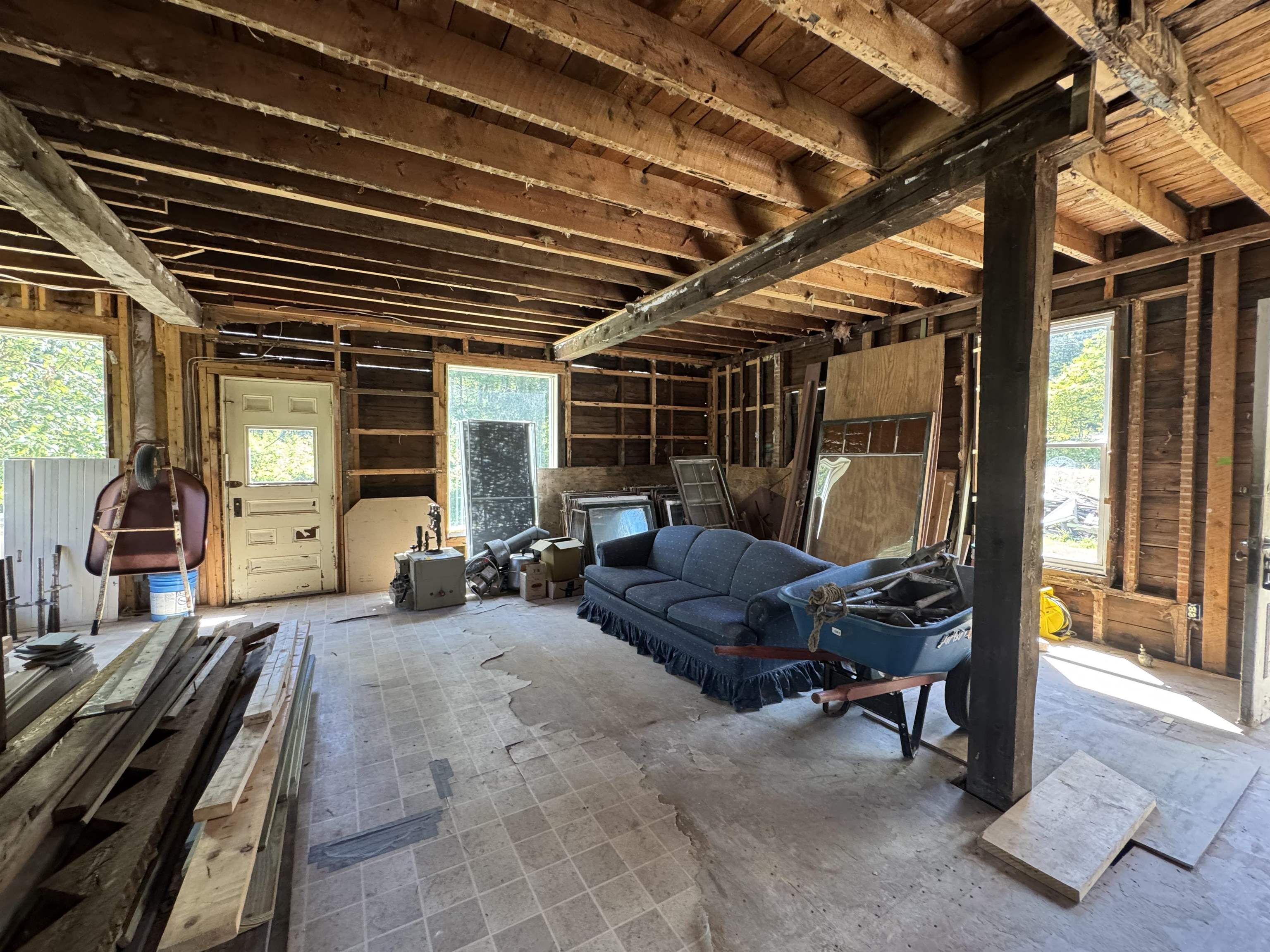 main property photo 15