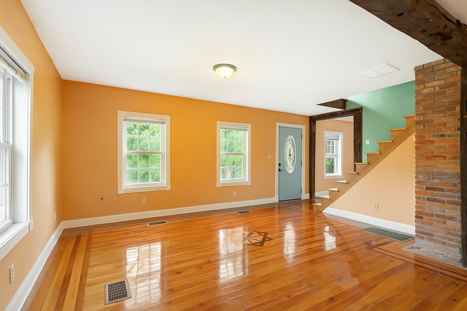 property viewer photo 10