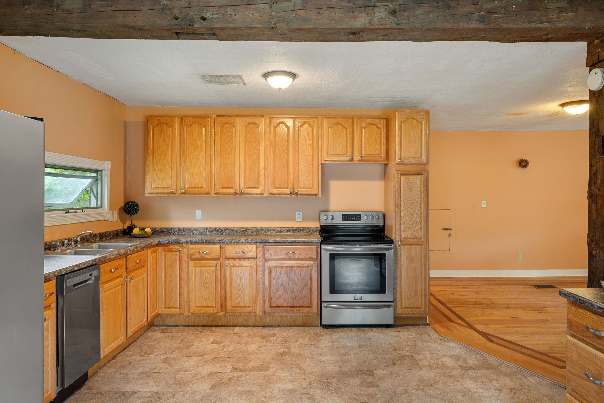 property viewer photo 3