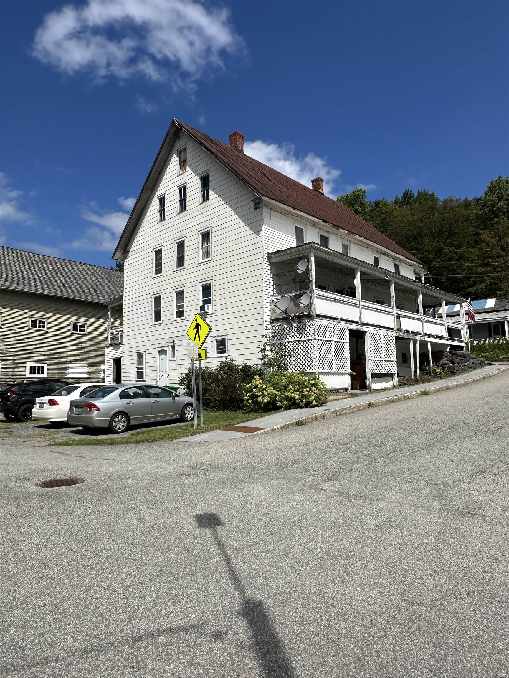 main property photo 3