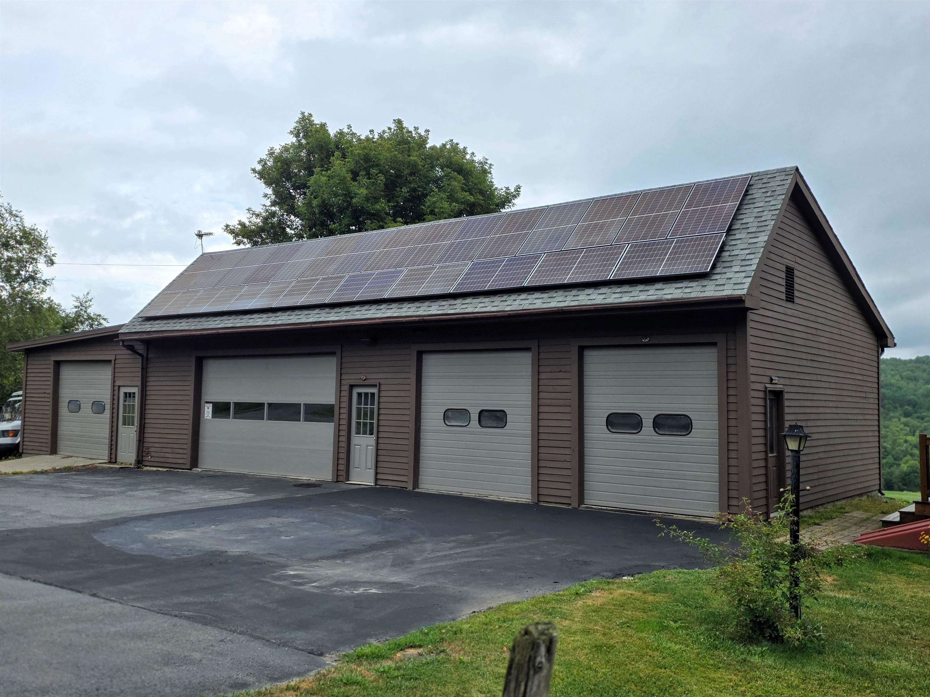 main property photo 44