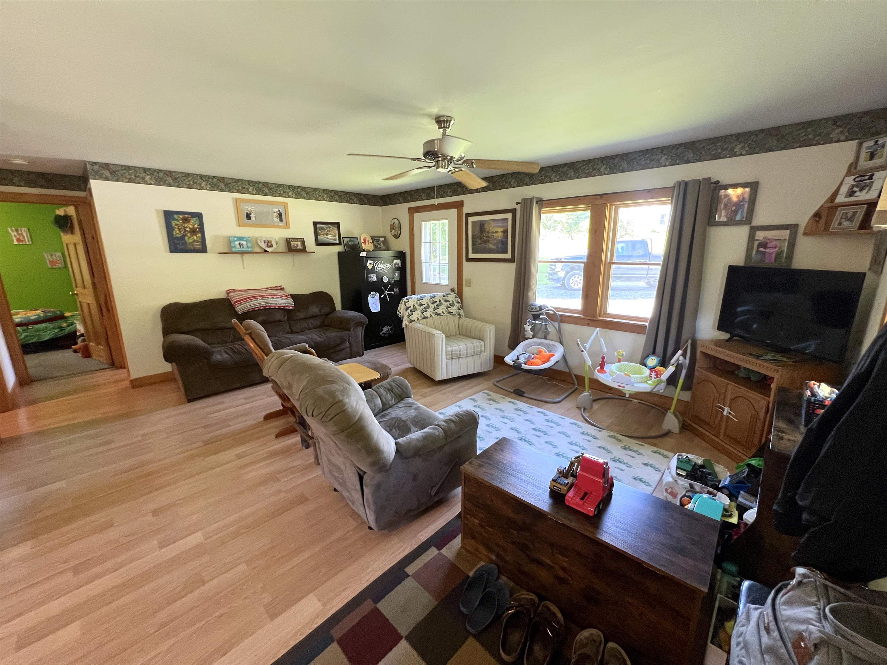 property viewer photo 10