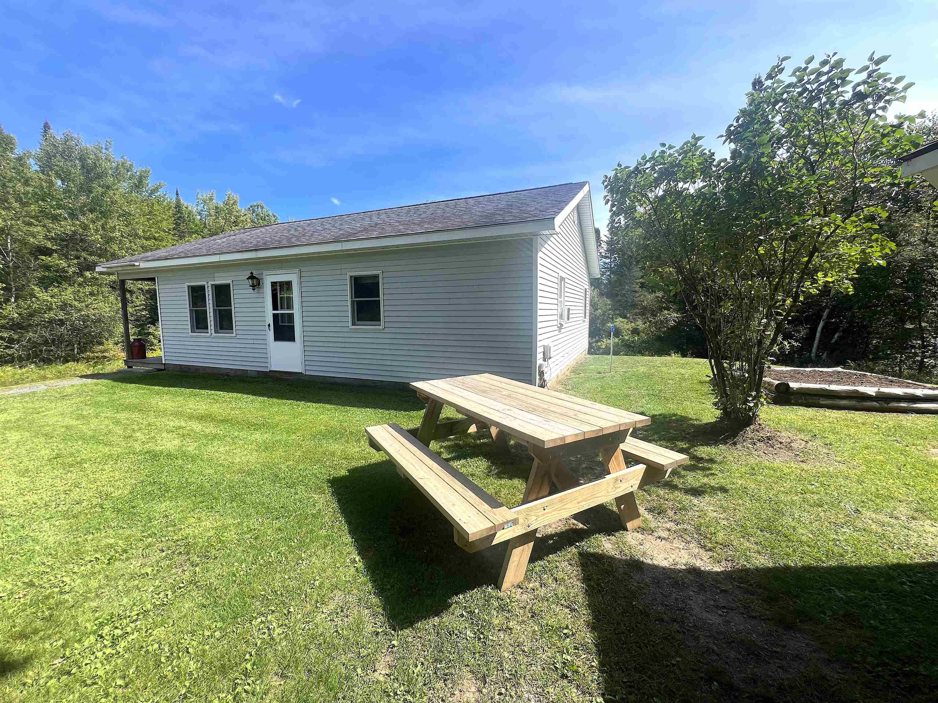 property viewer photo 4