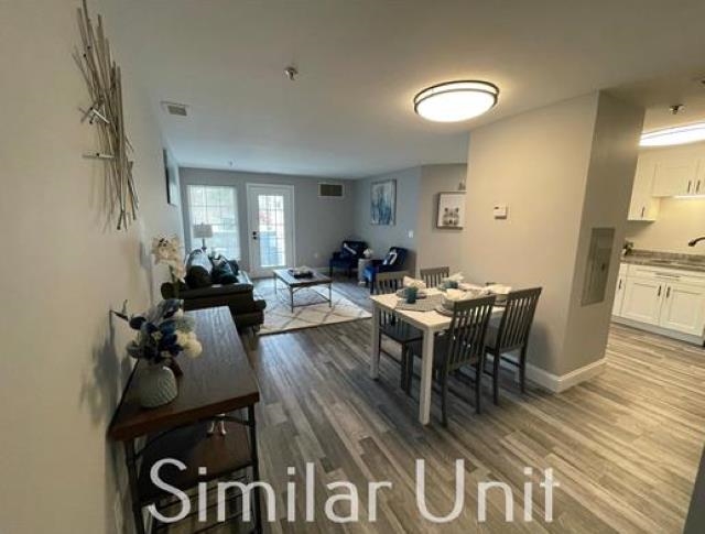 property viewer photo 1