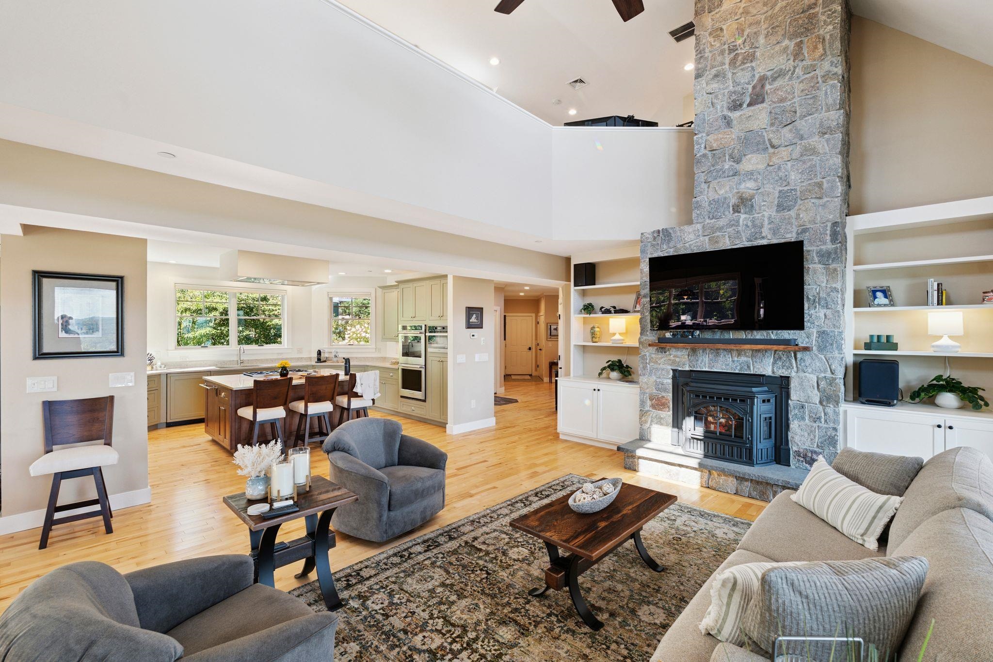 property viewer photo 10