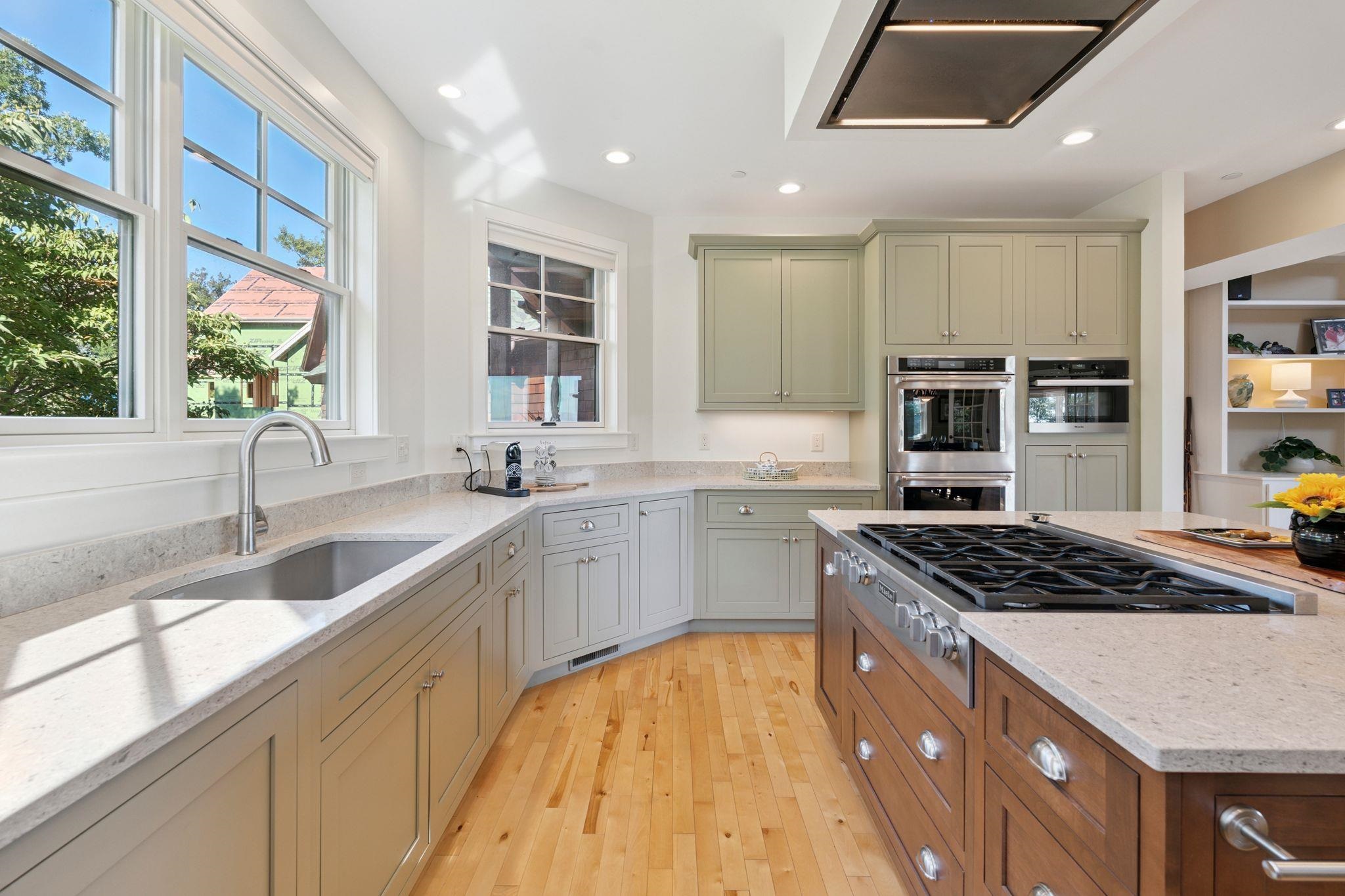 property viewer photo 13