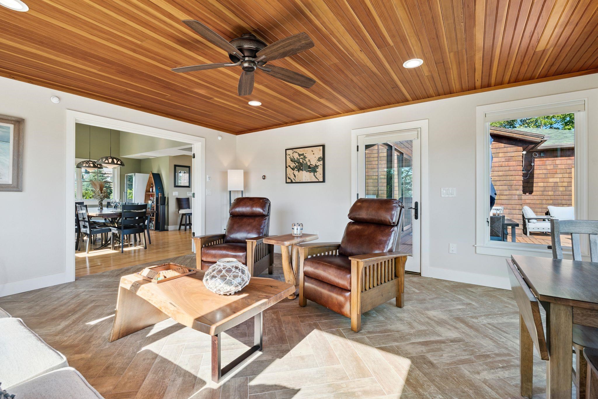 property viewer photo 18