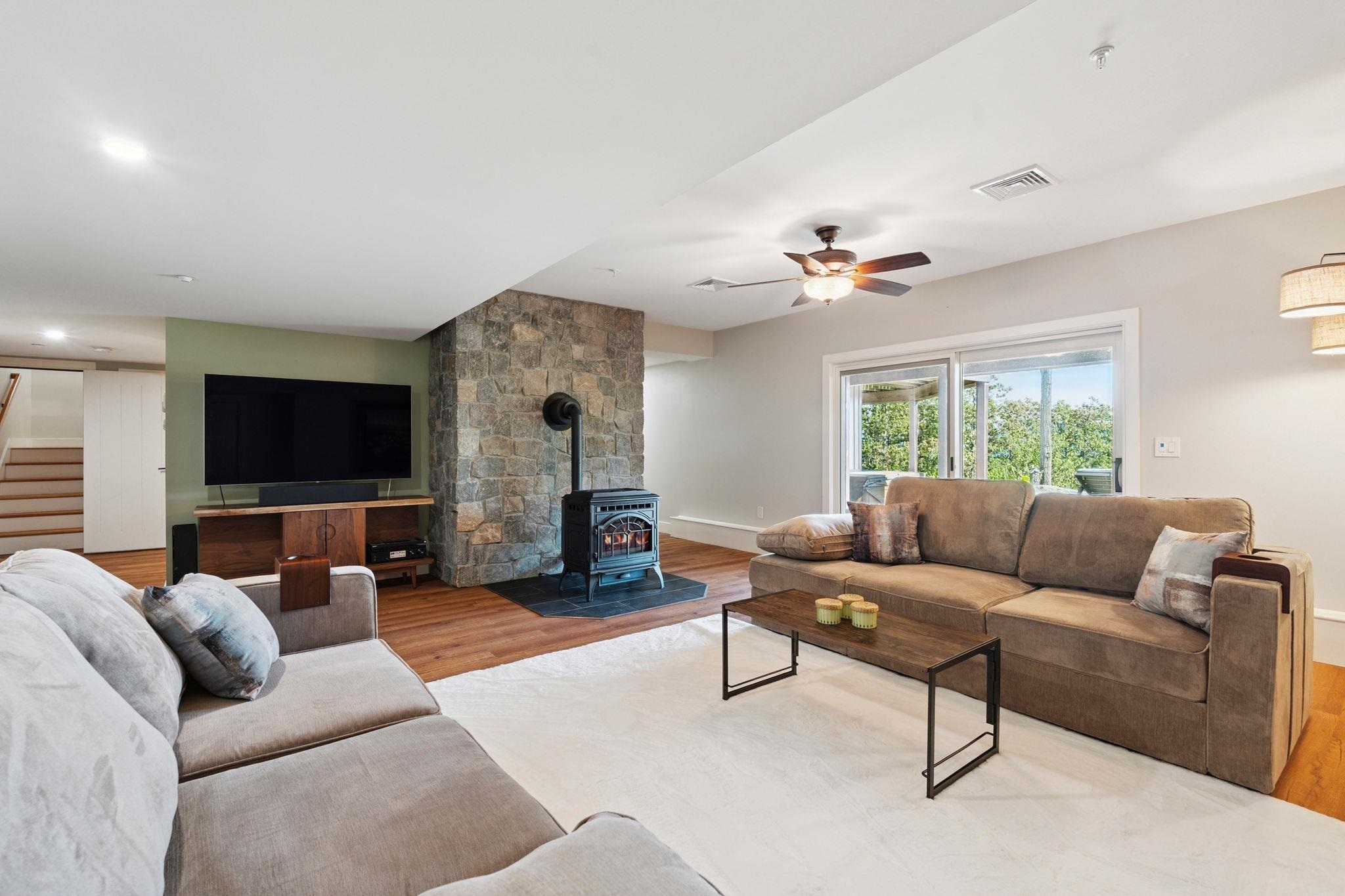 property viewer photo 32
