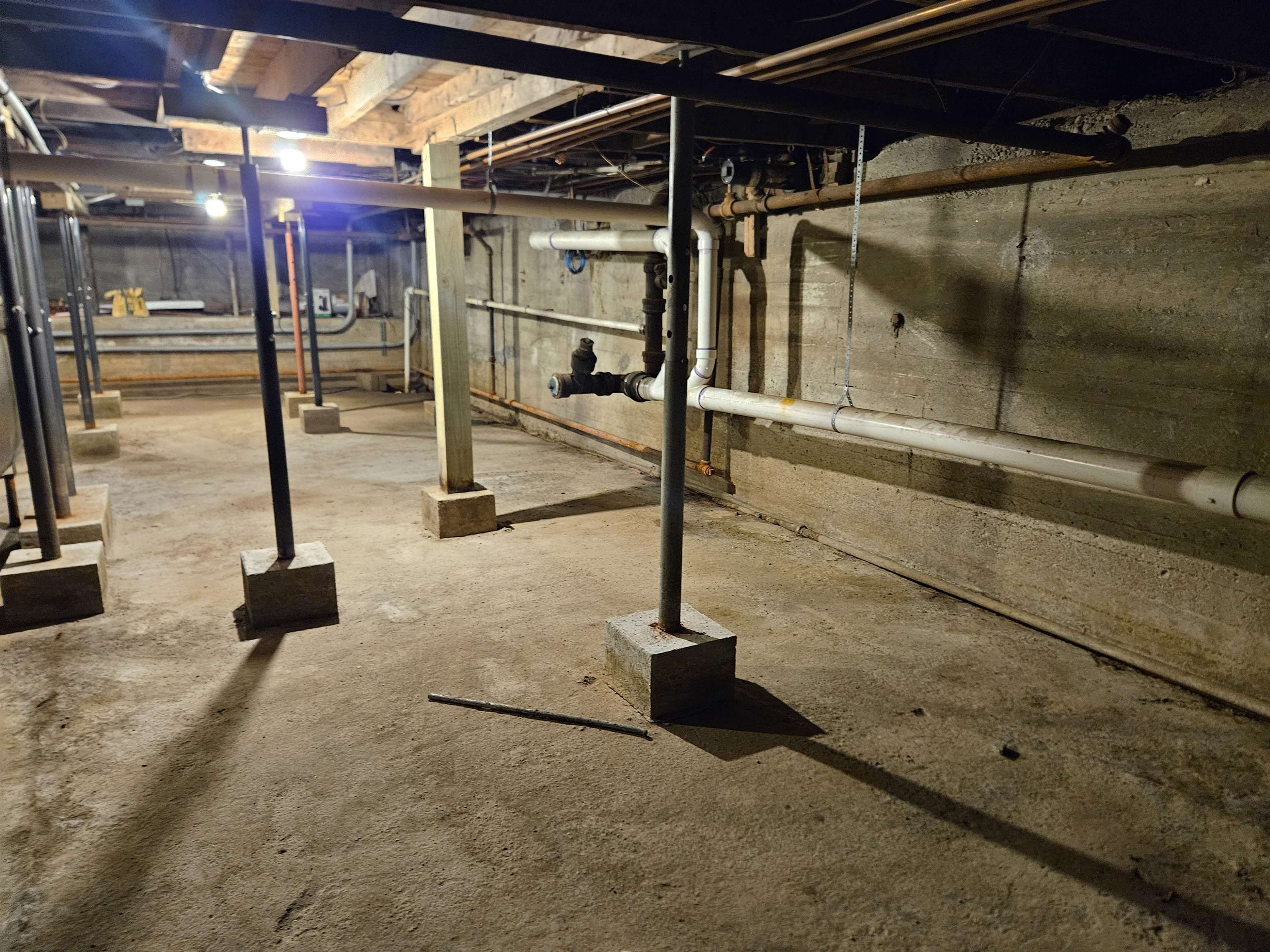 main property photo 36