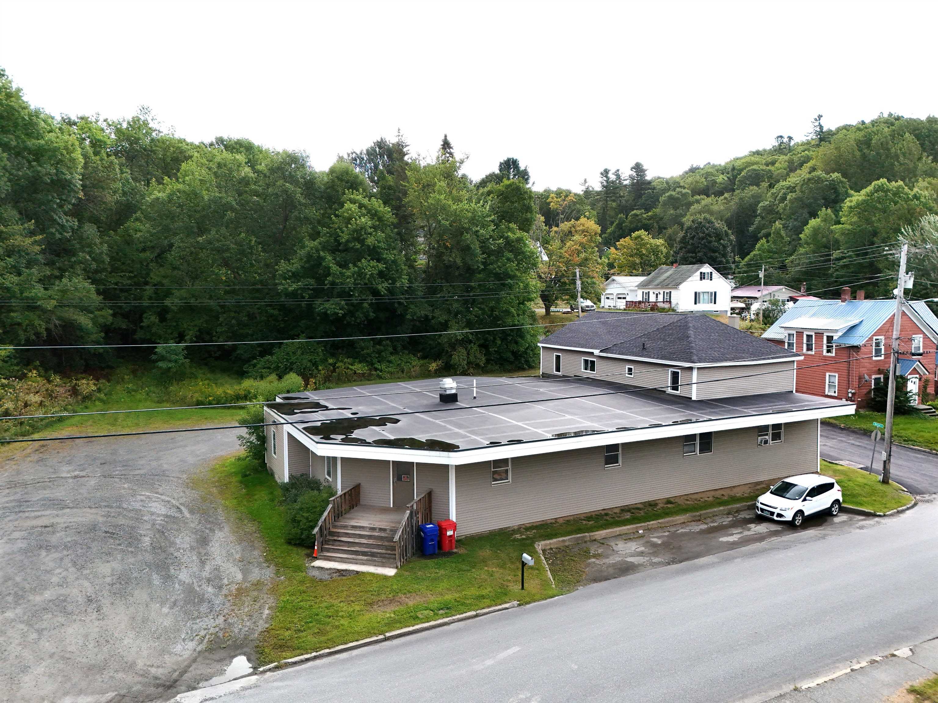 main property photo 47