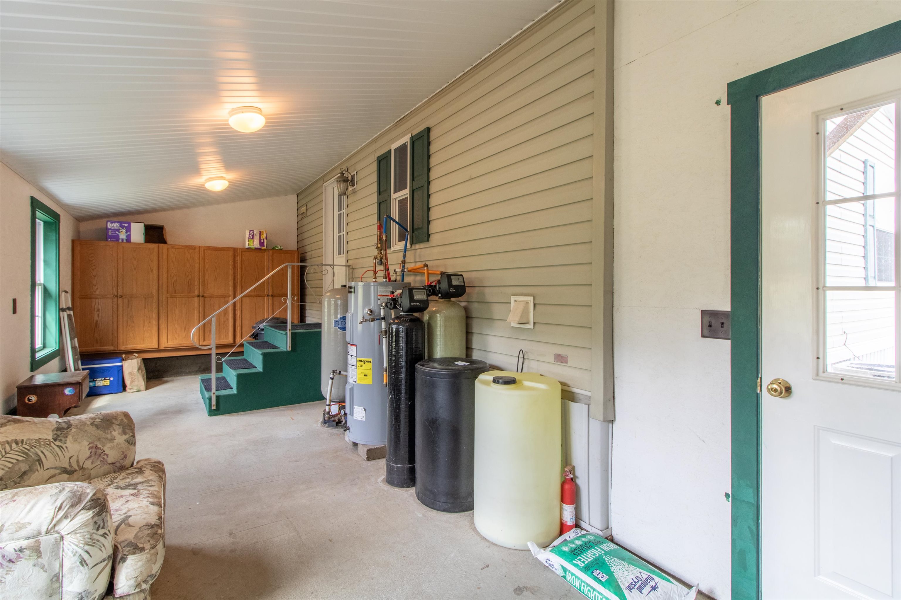 main property photo 28