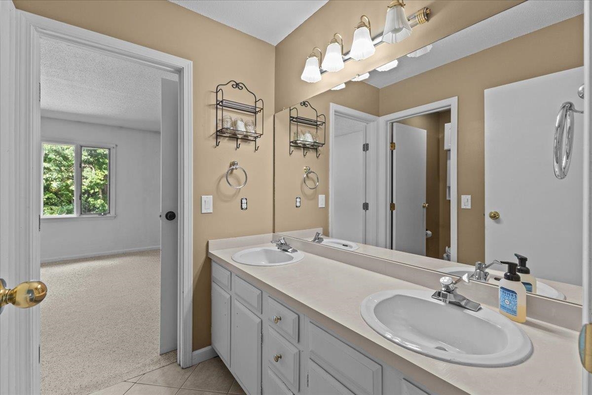 property viewer photo 20