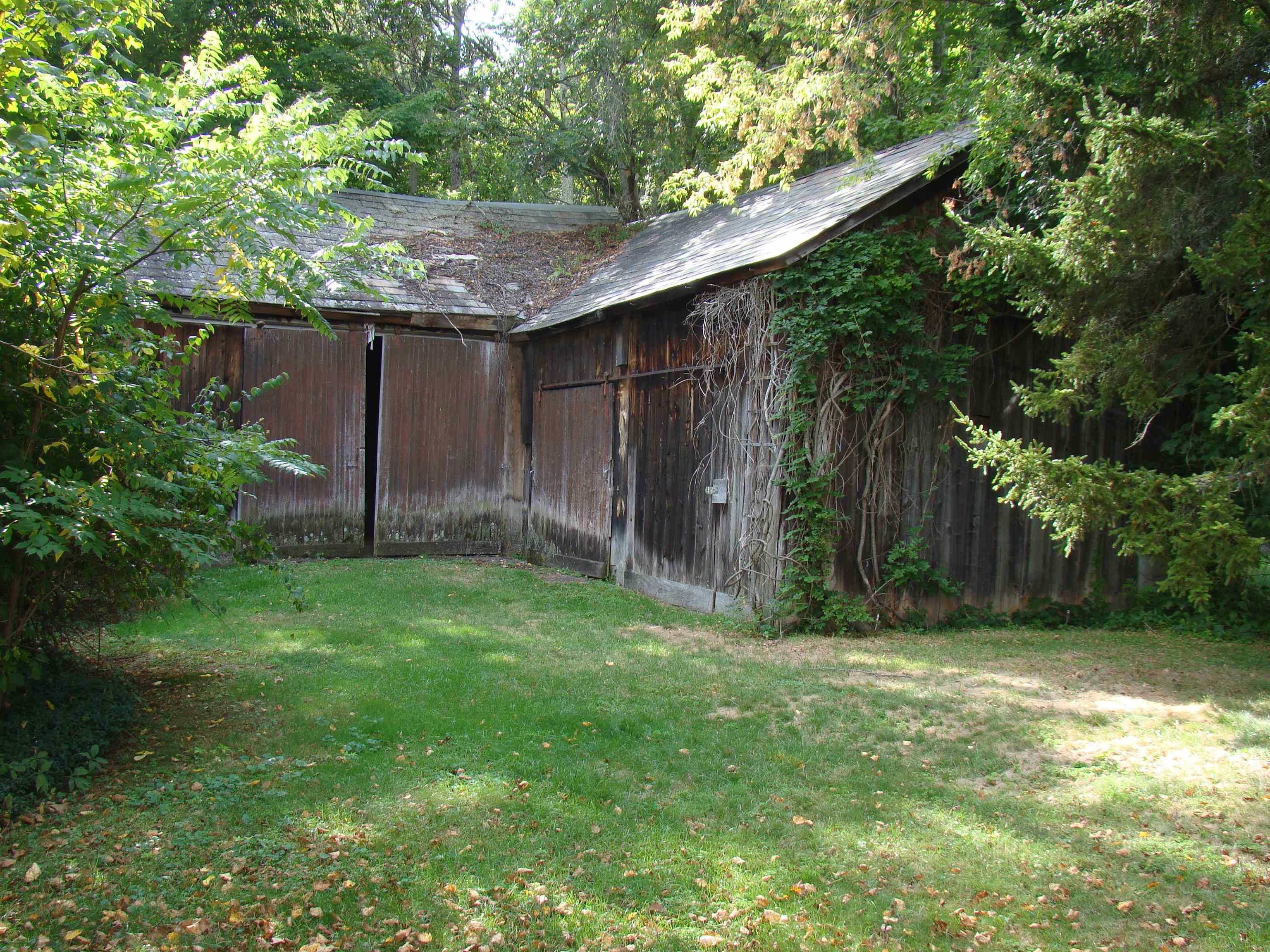 main property photo 6