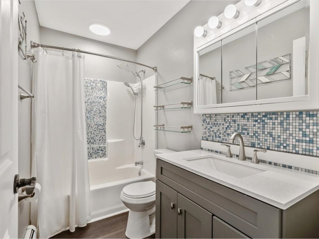 property viewer photo 23