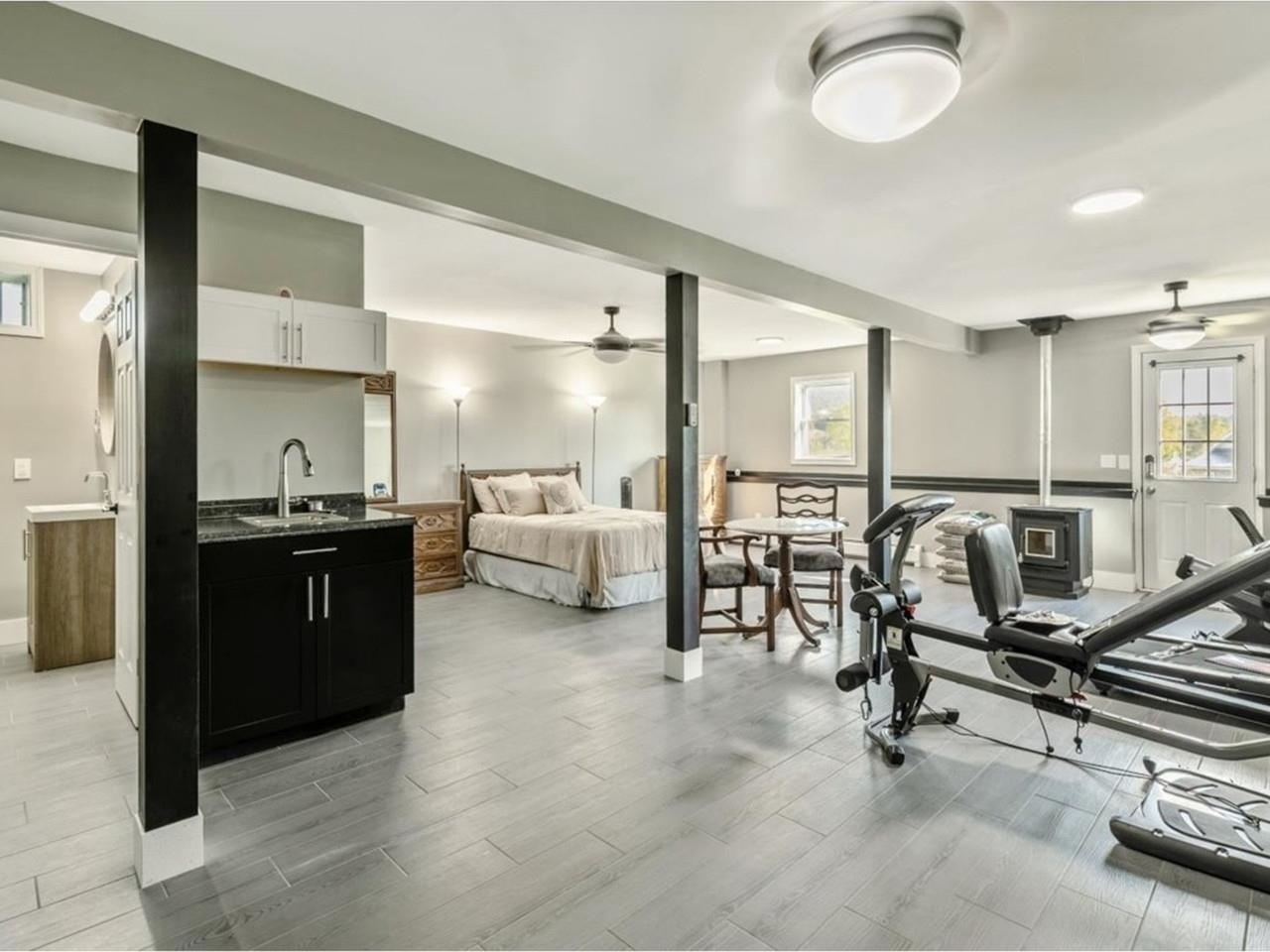 property viewer photo 42