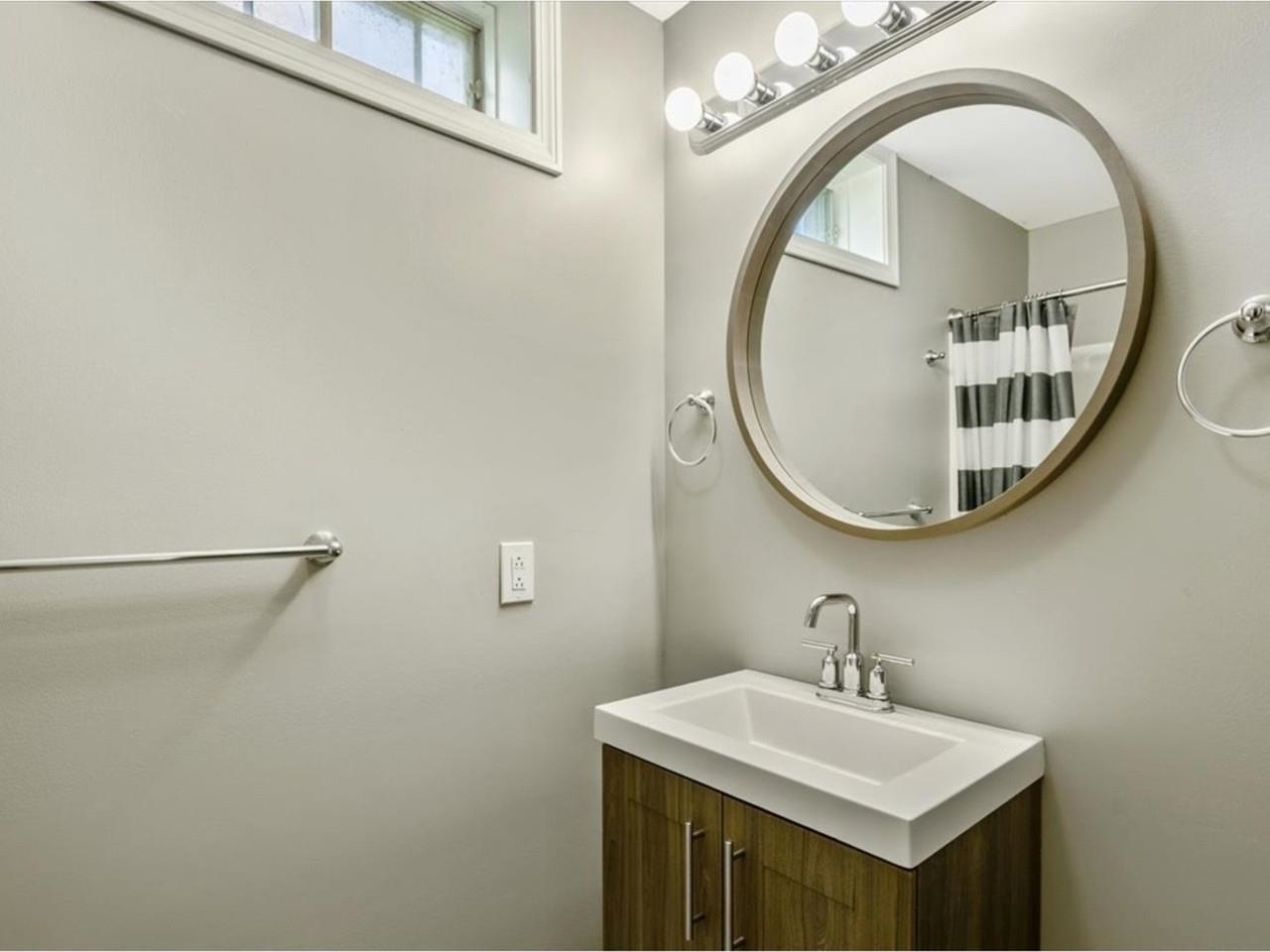 property viewer photo 46