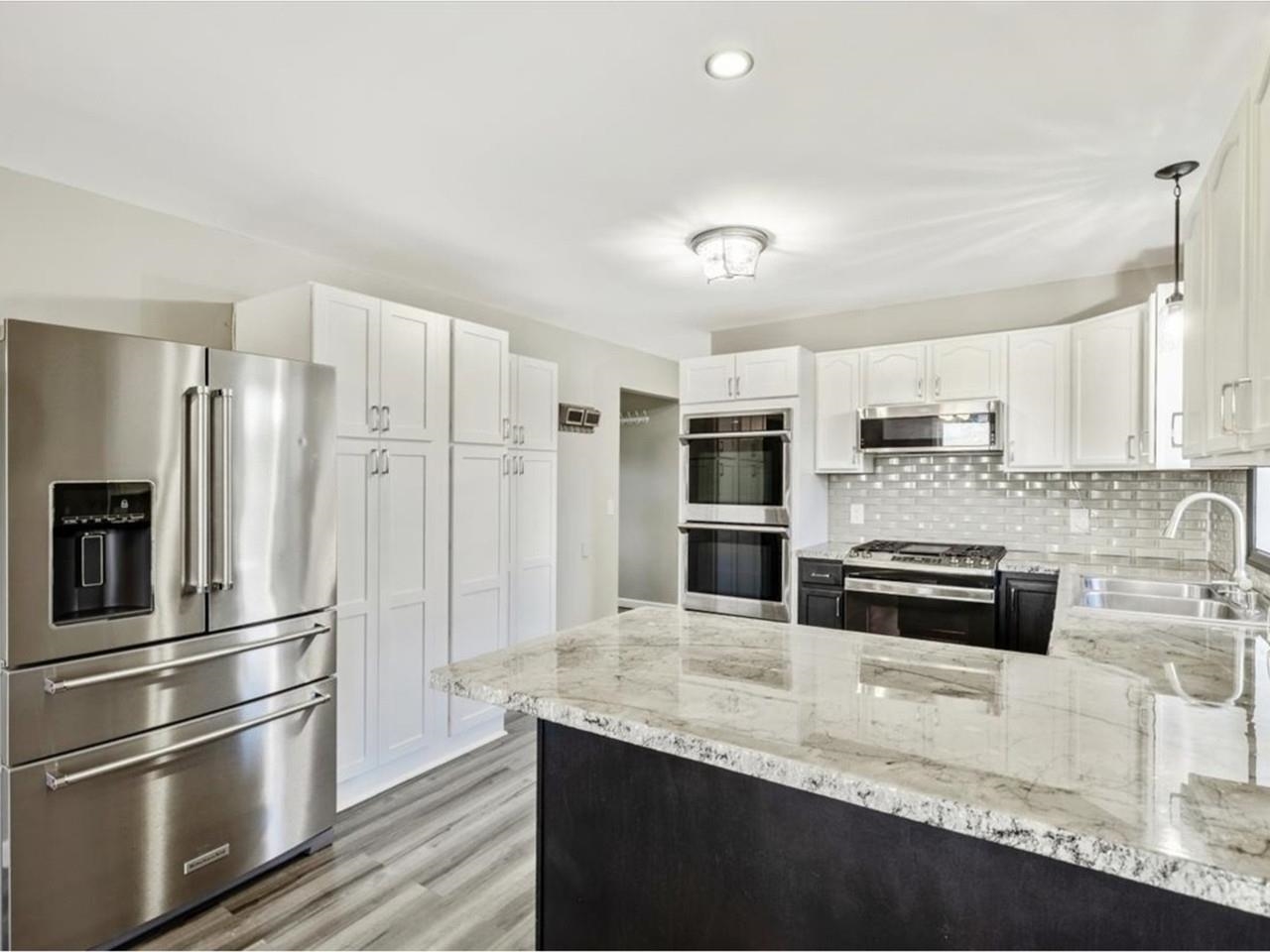 property viewer photo 7