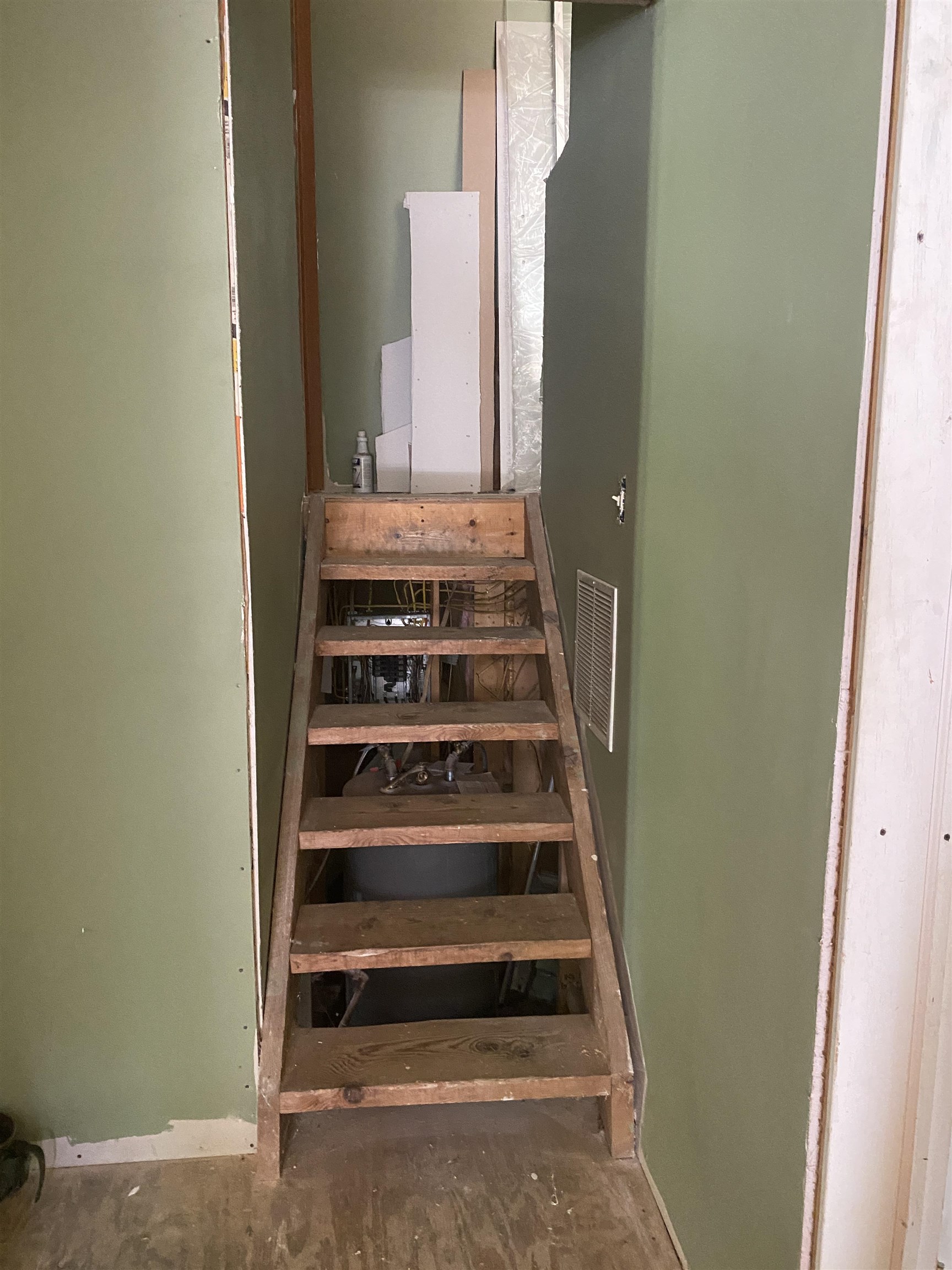 main property photo 17