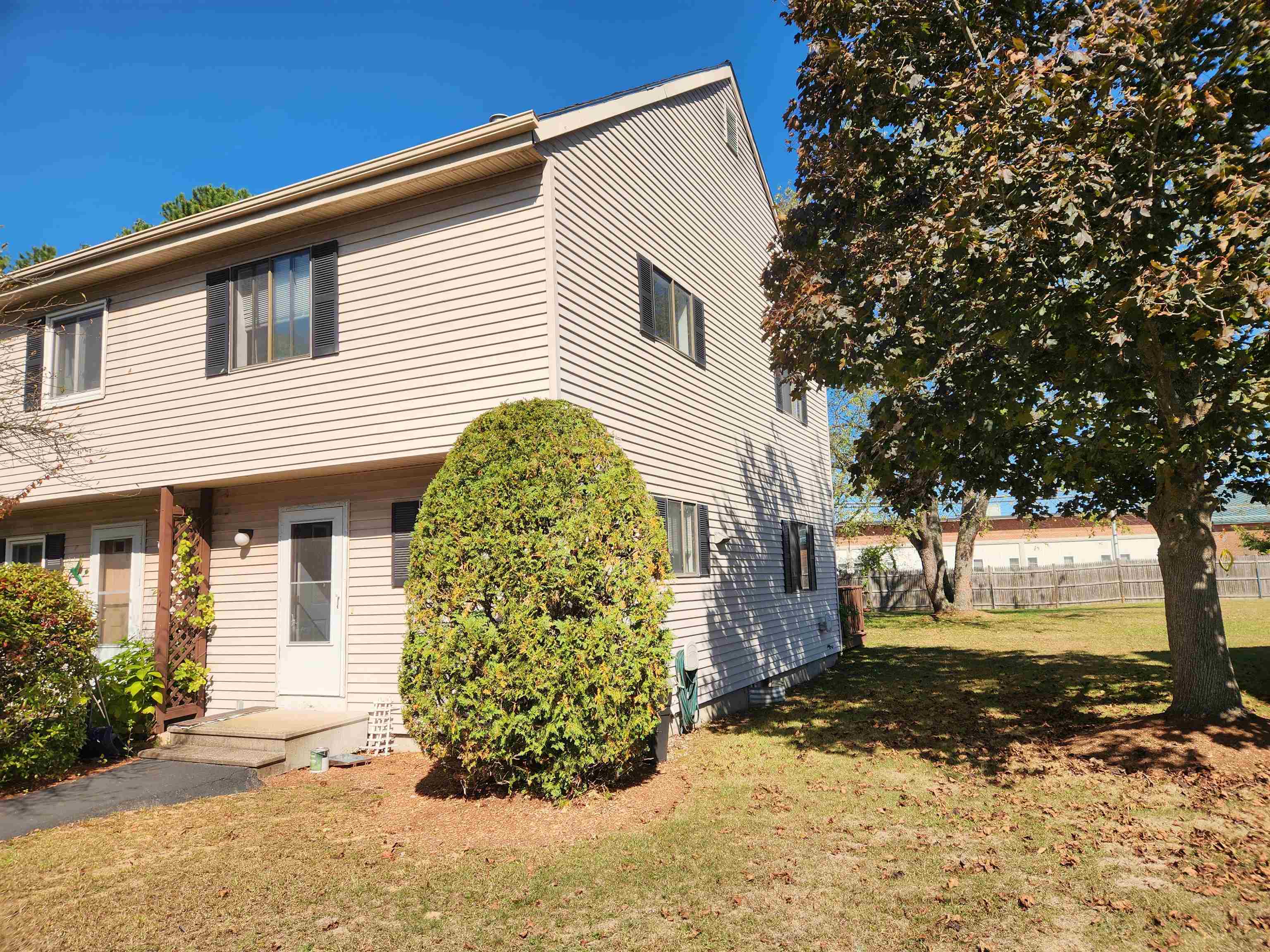 property viewer photo 1