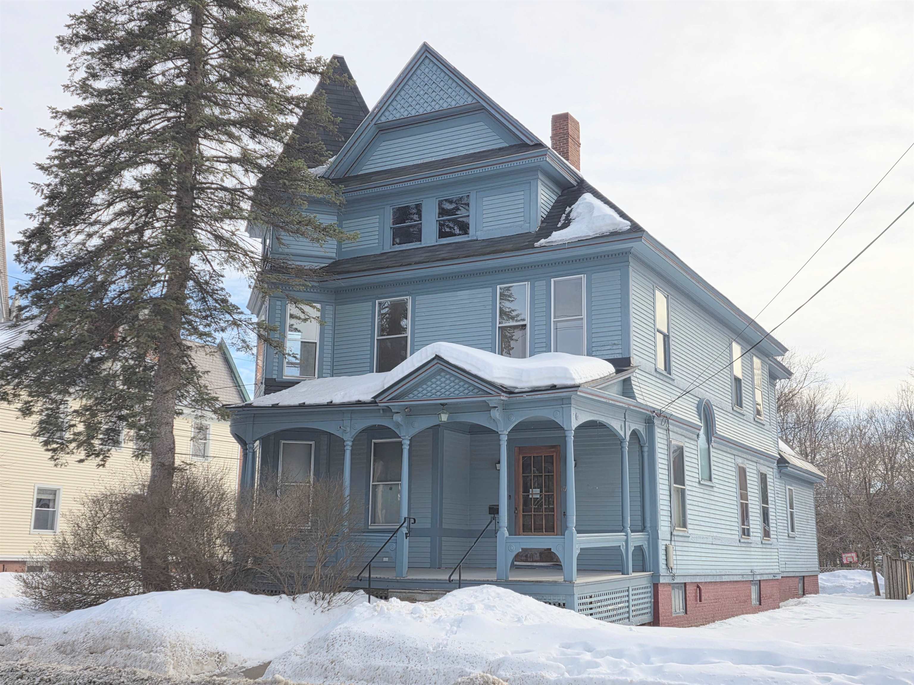 main property photo 32