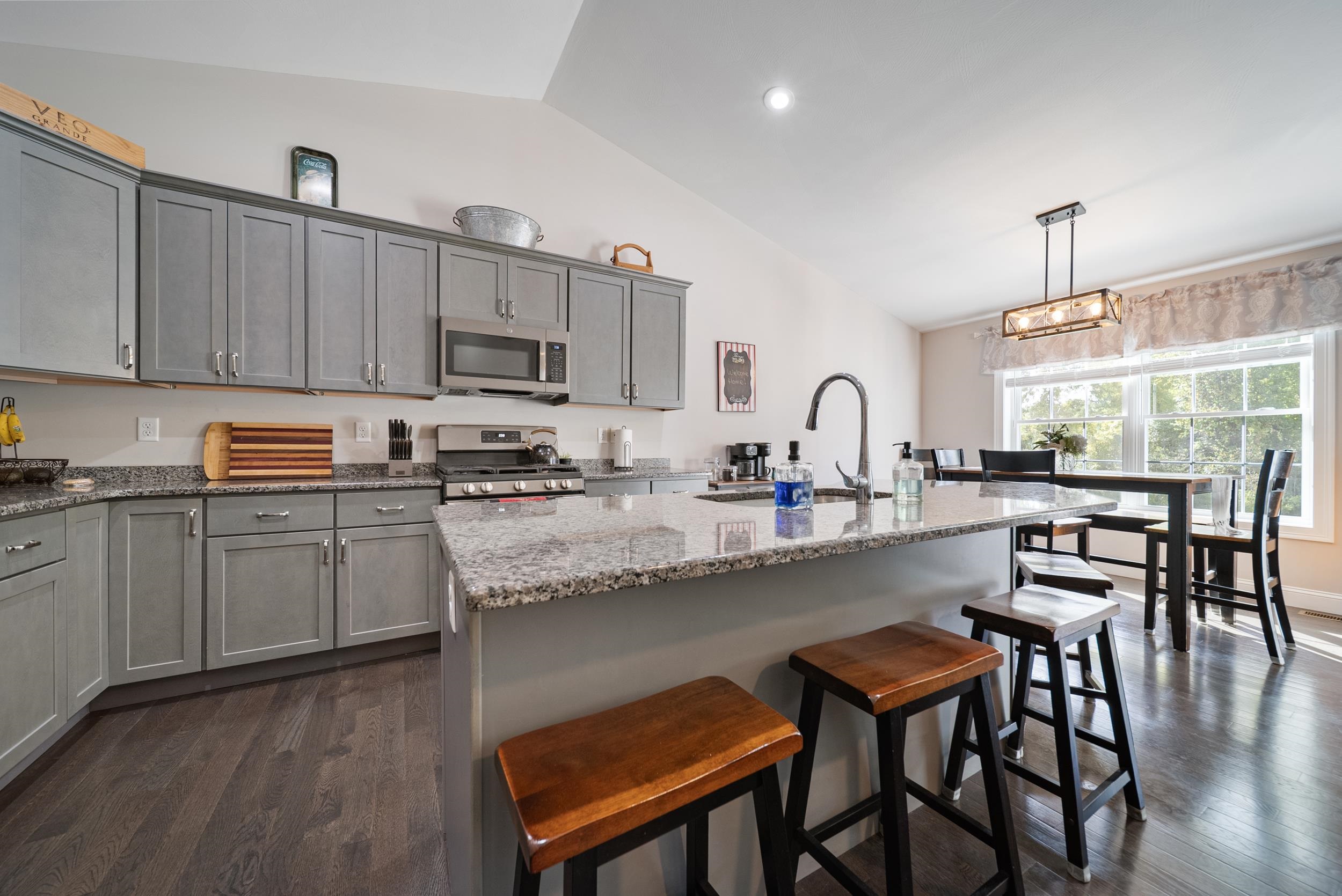 property viewer photo 4