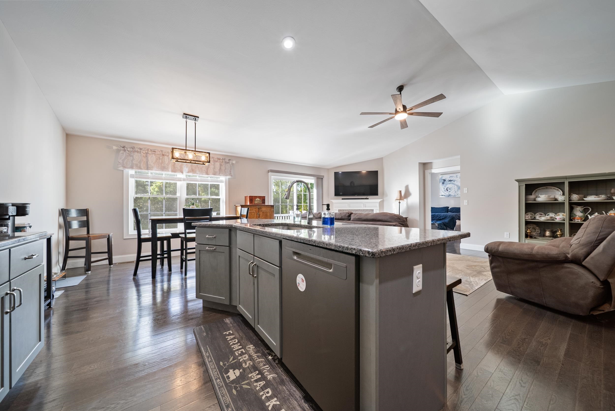 property viewer photo 8