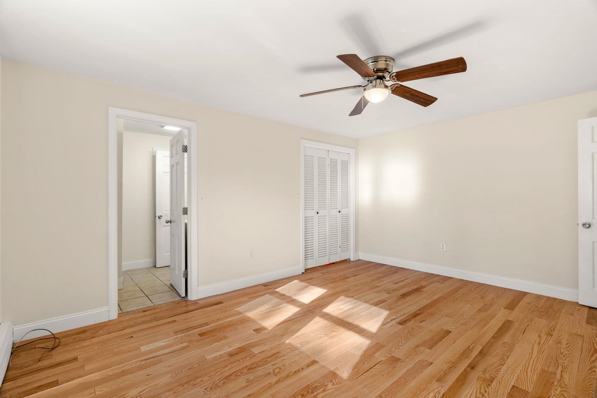 property viewer photo 25