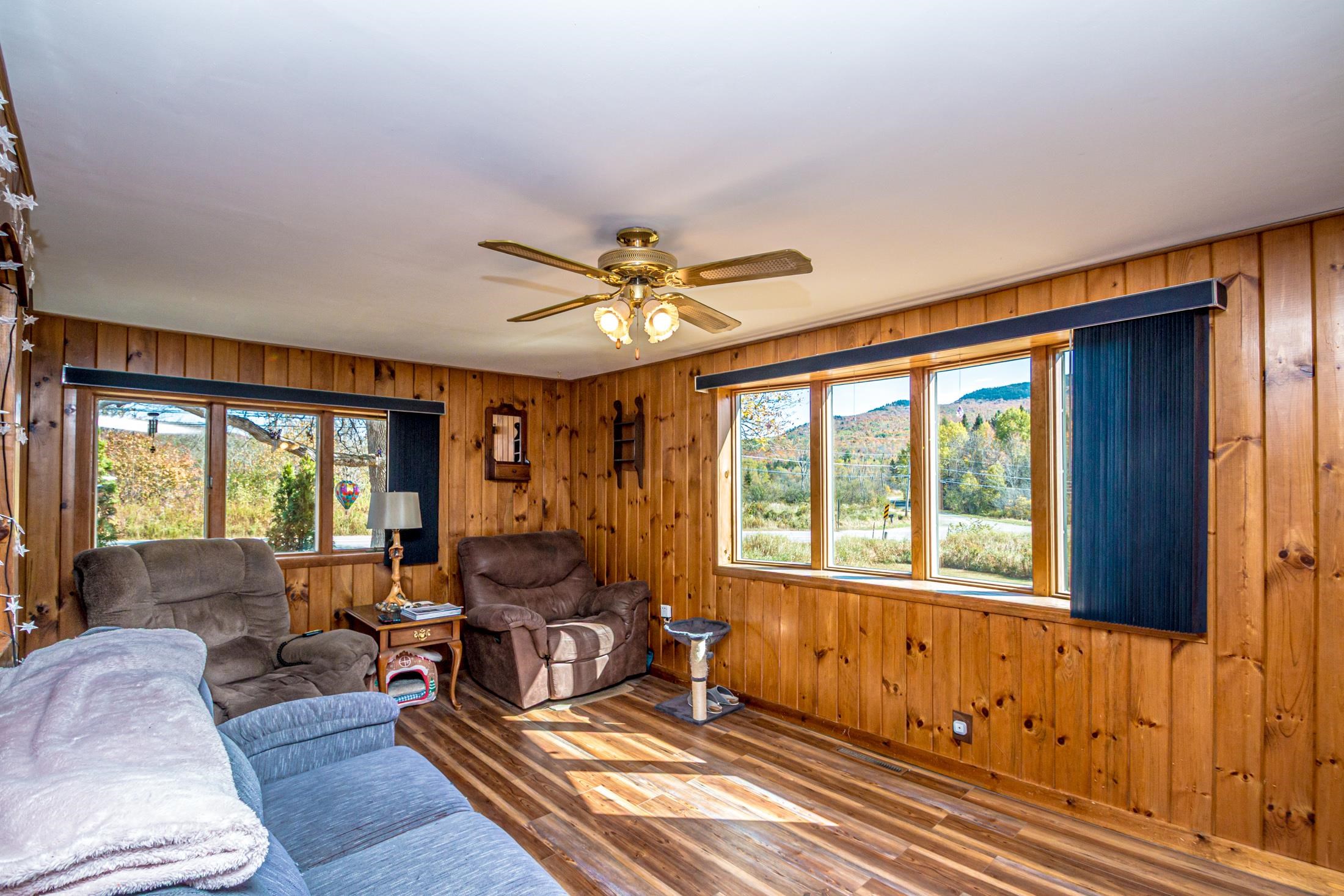 property viewer photo 23