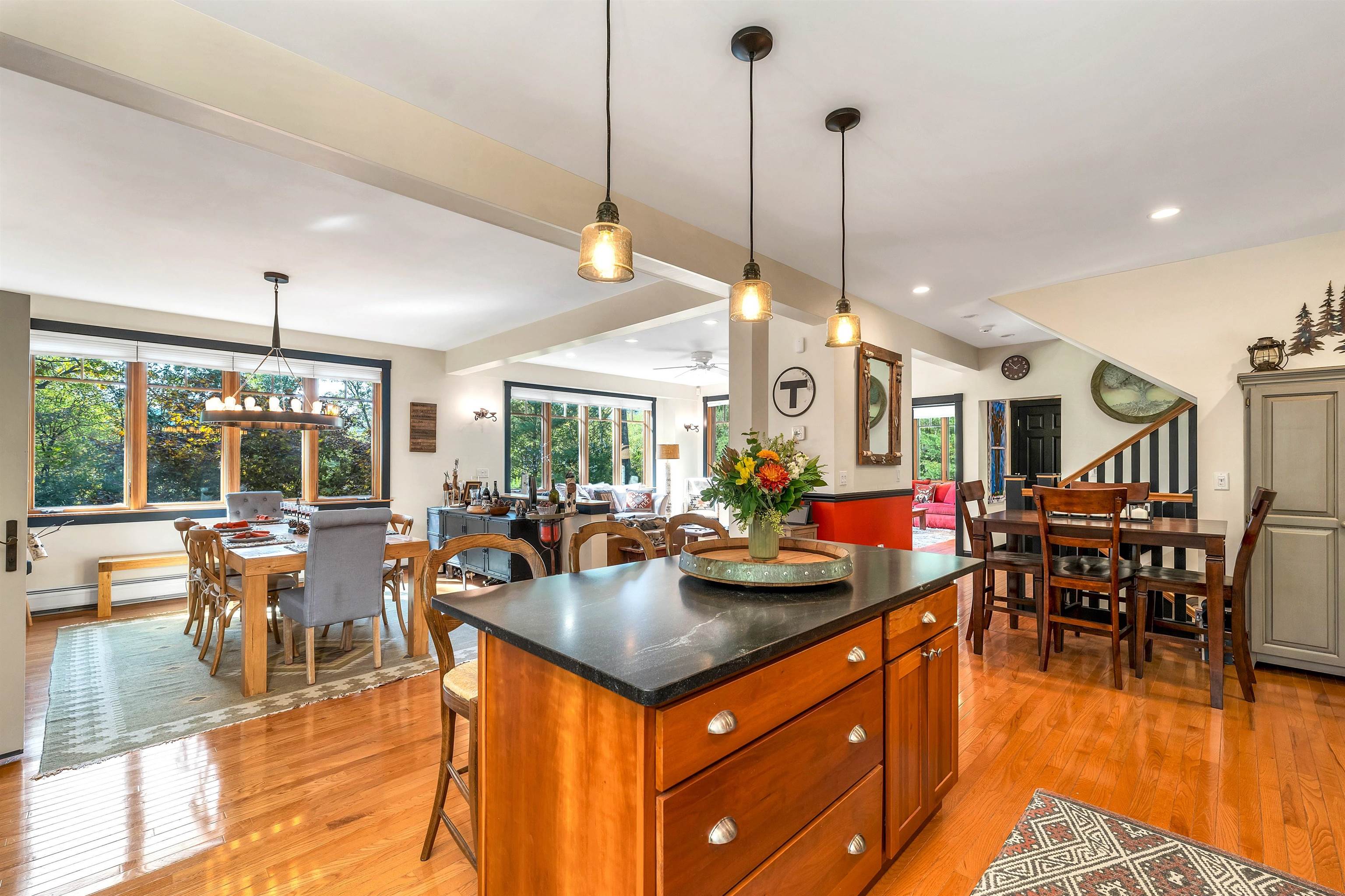 property viewer photo 12