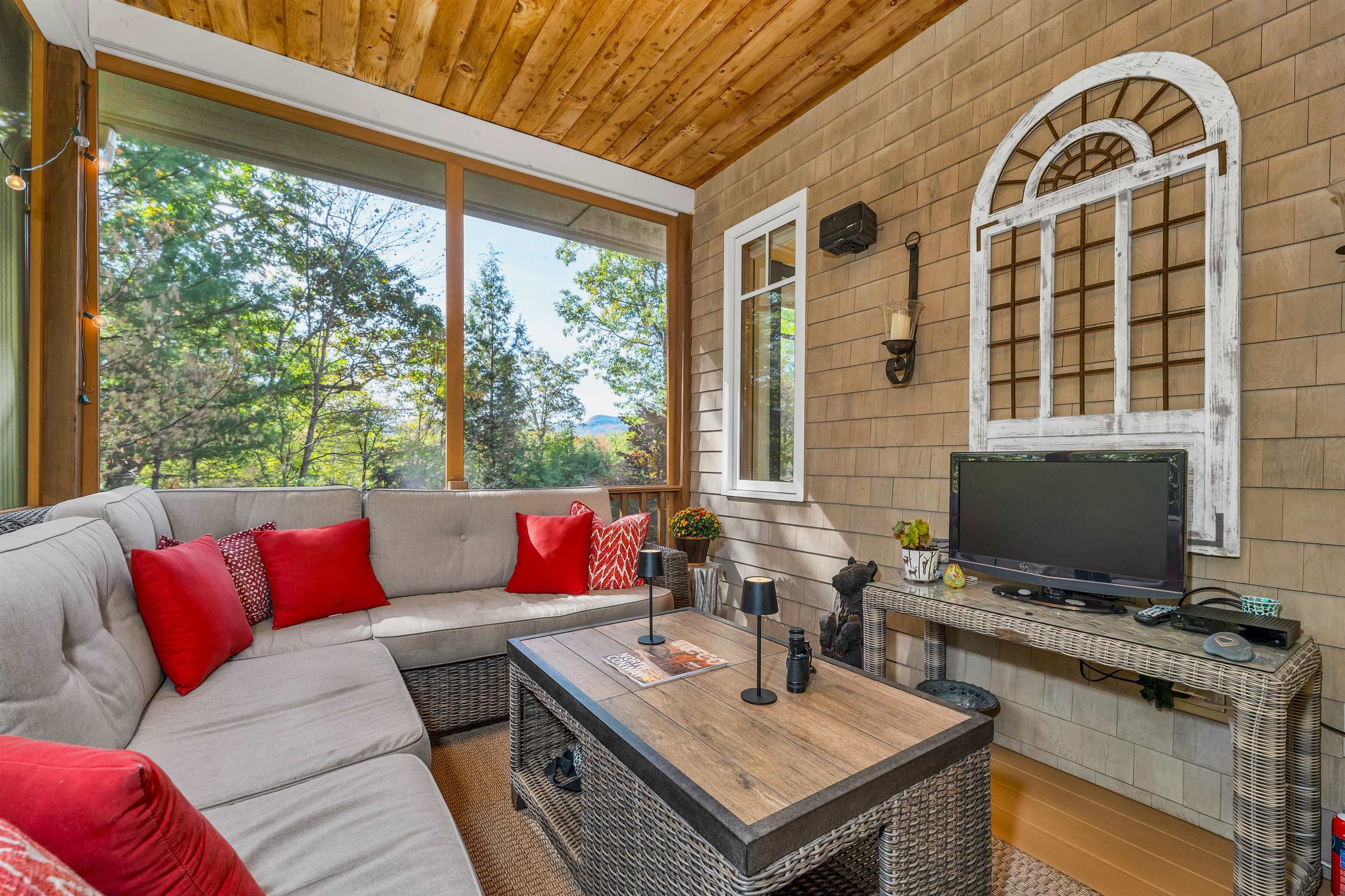 property viewer photo 18