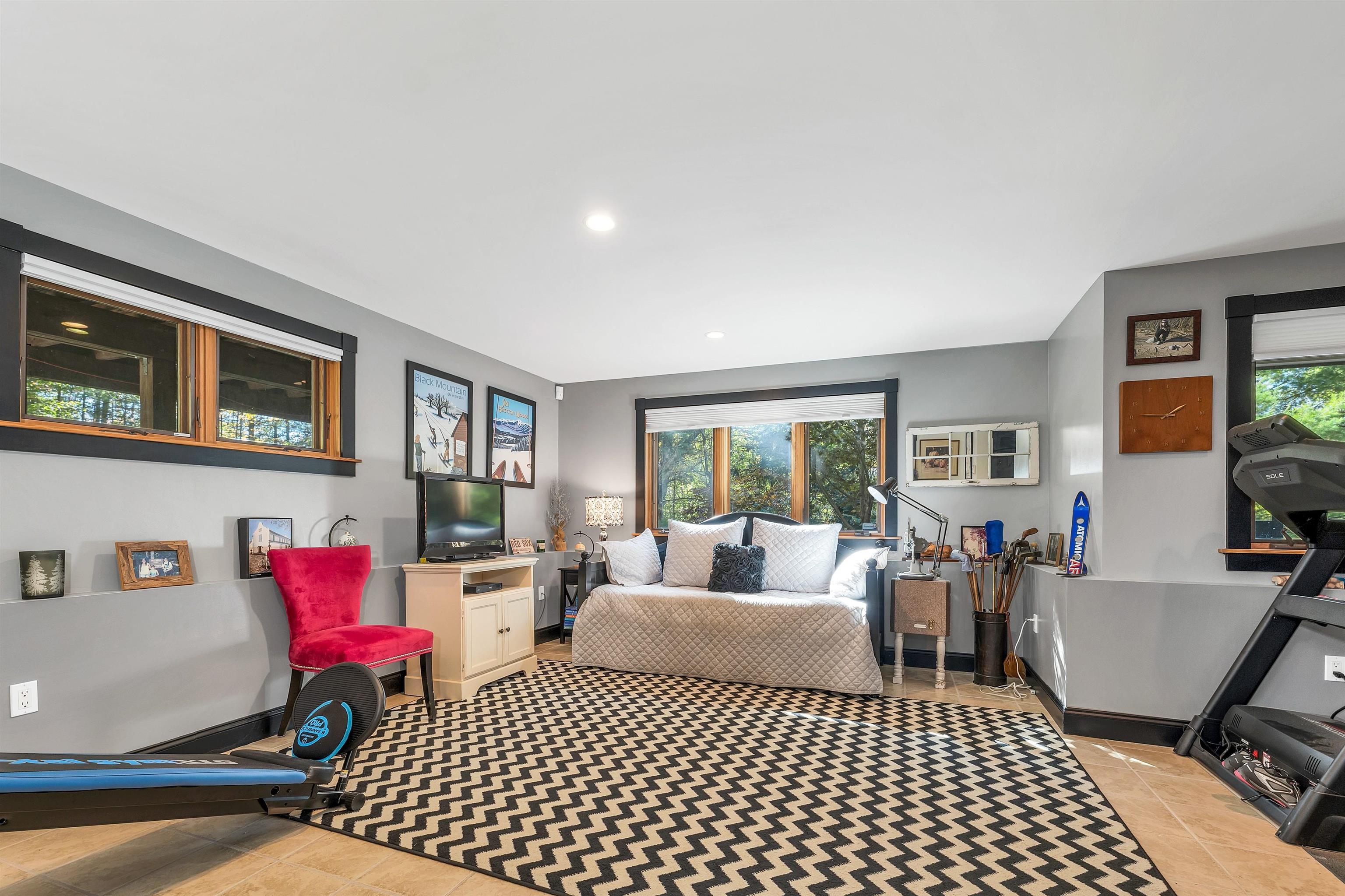 property viewer photo 46