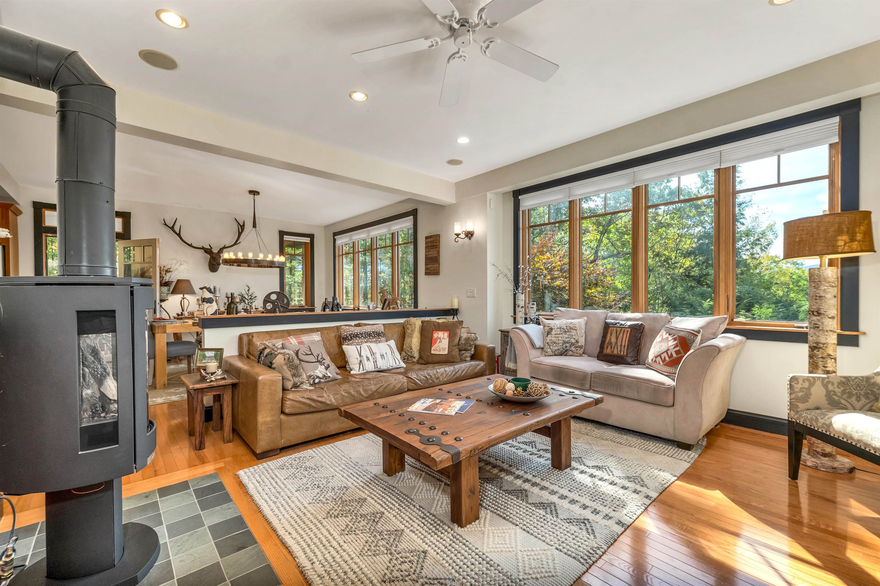 property viewer photo 5