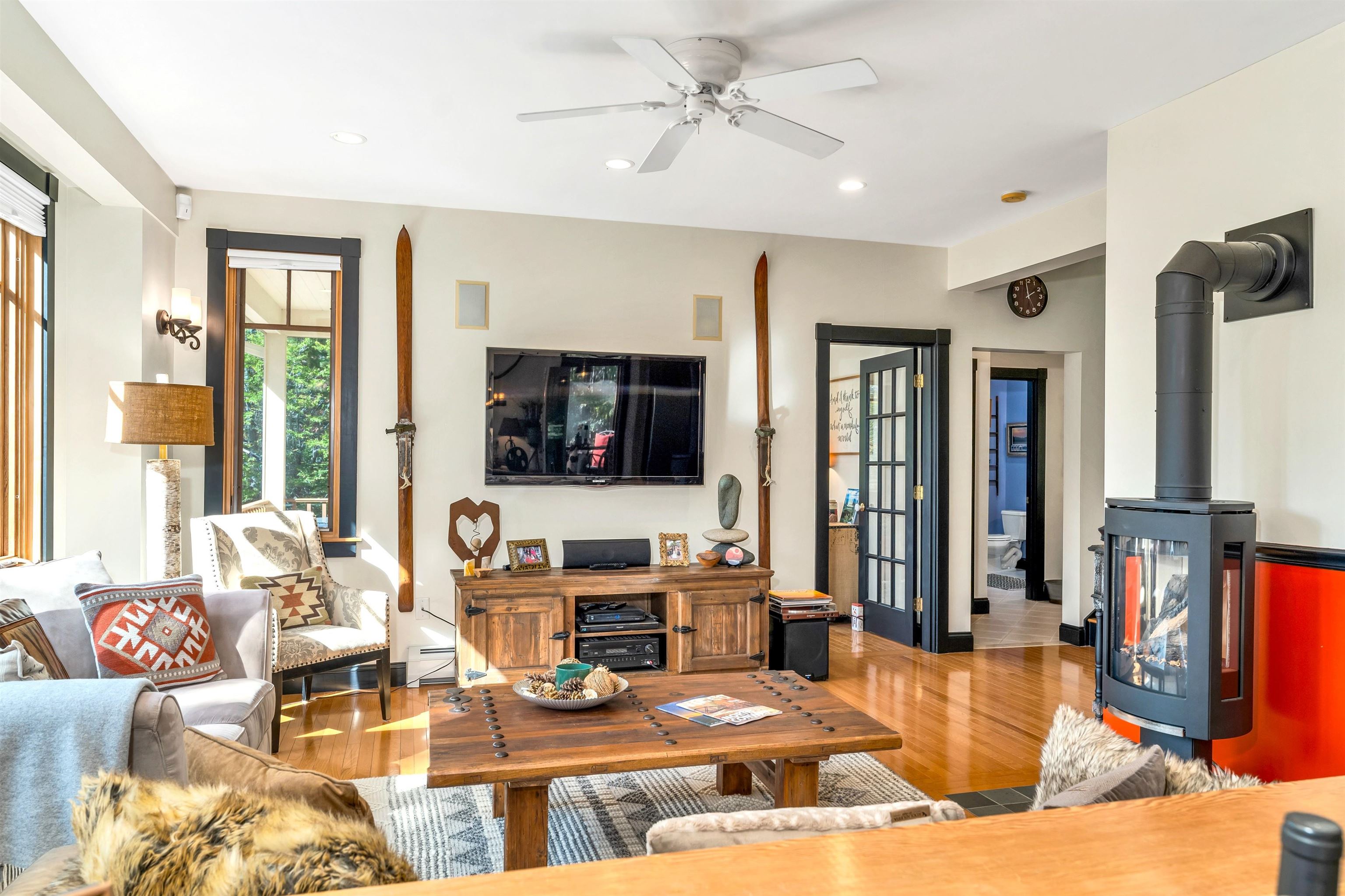 property viewer photo 7