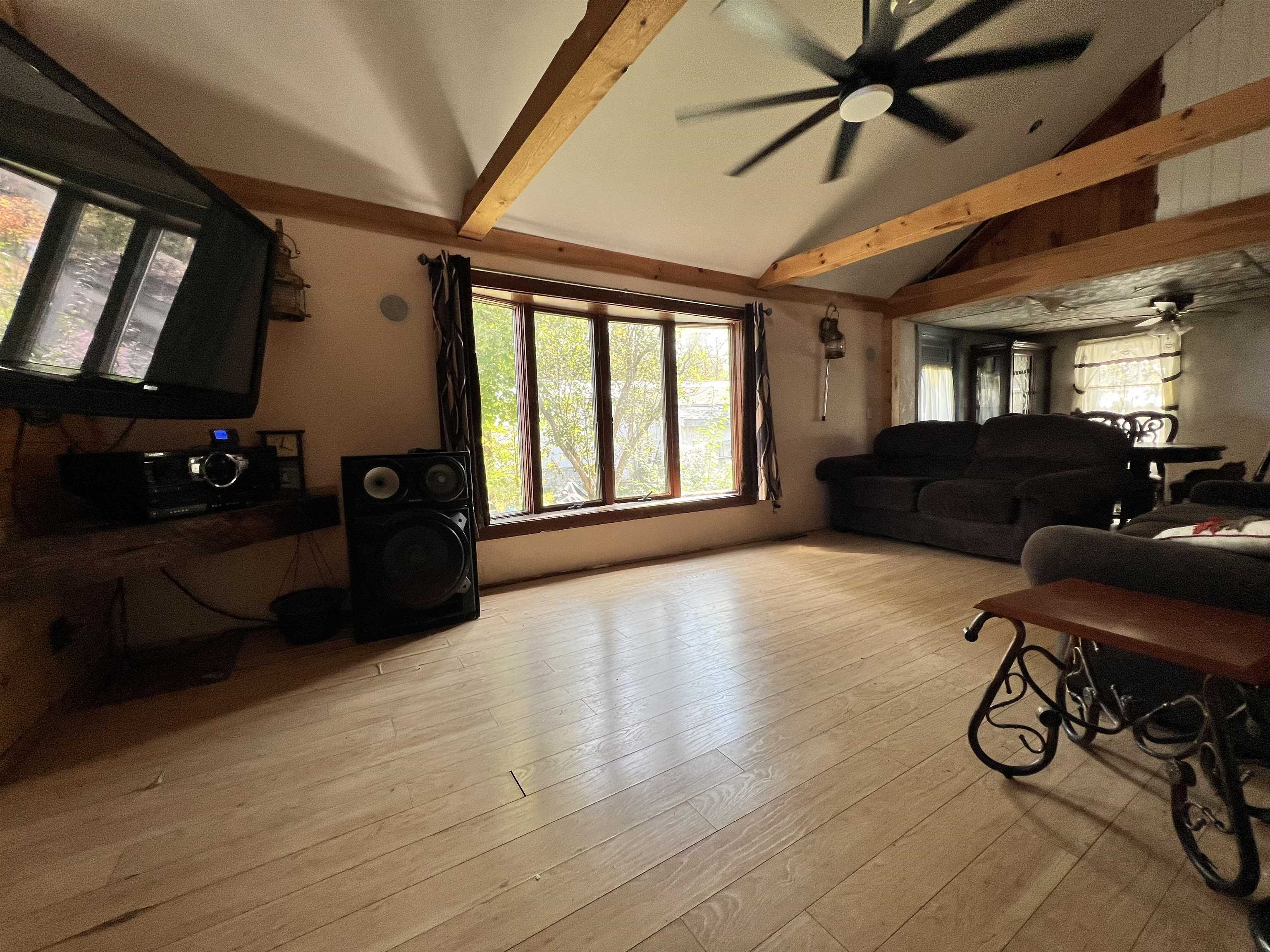 property viewer photo 13