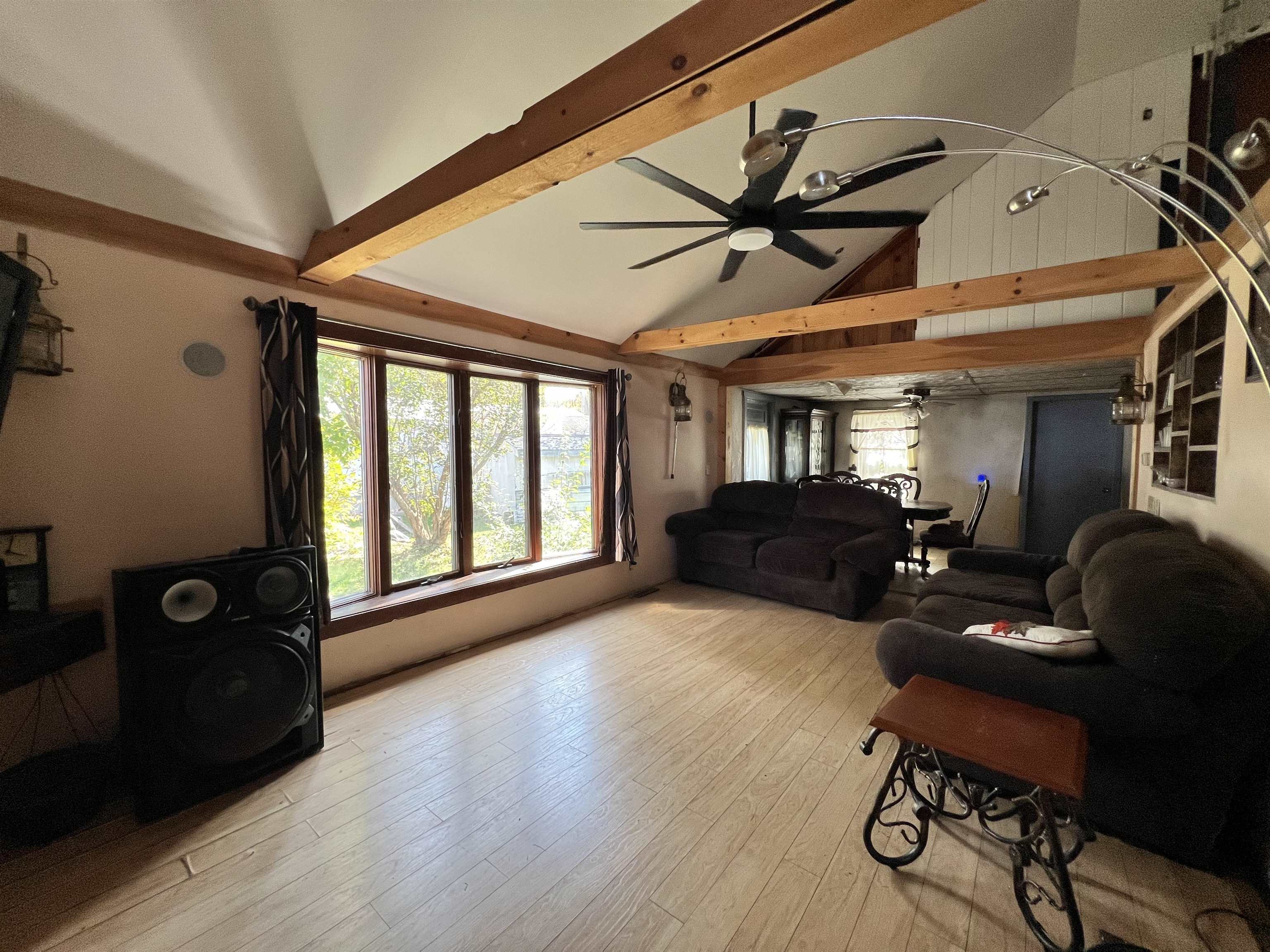 property viewer photo 16