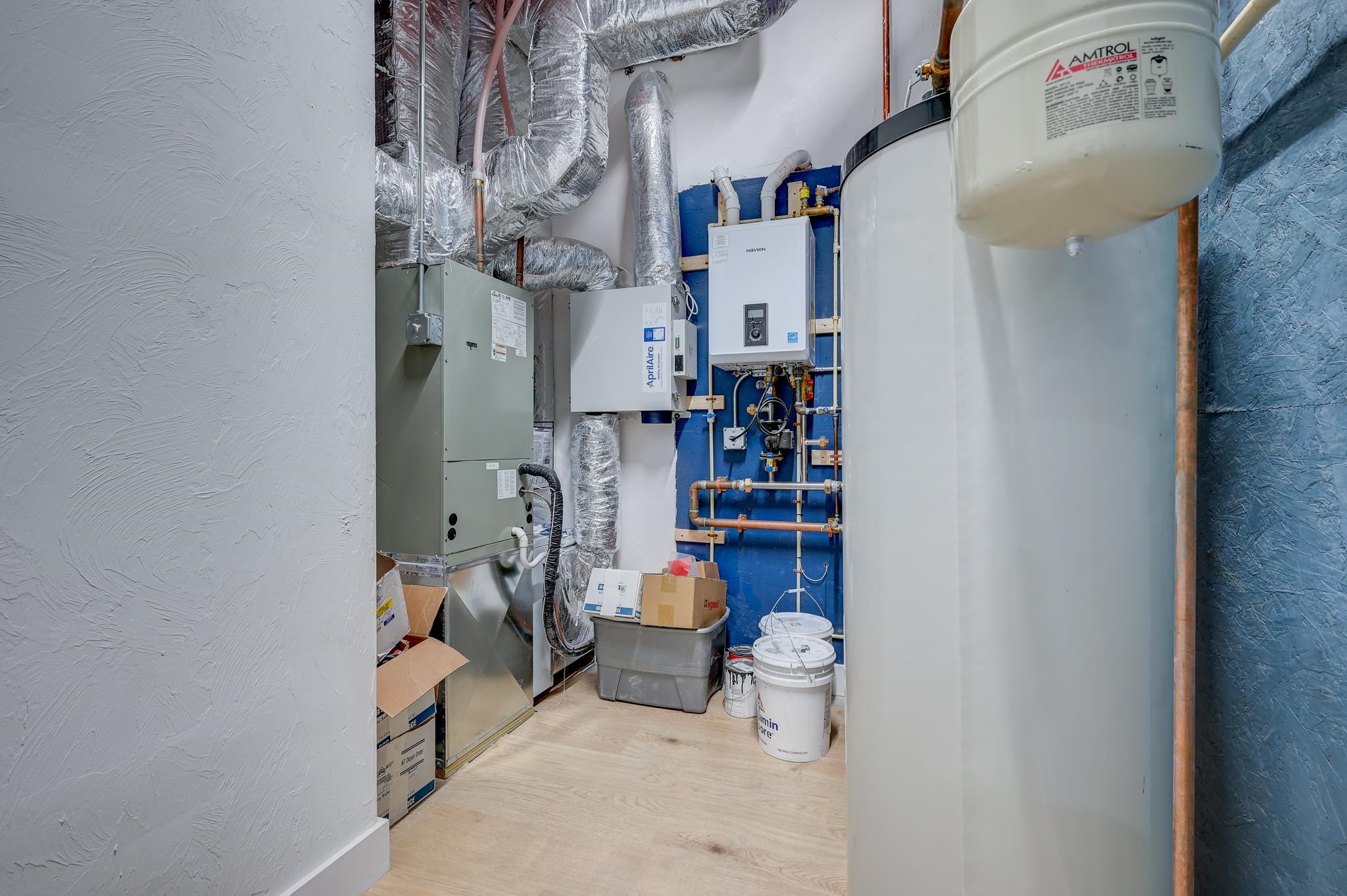 main property photo 50