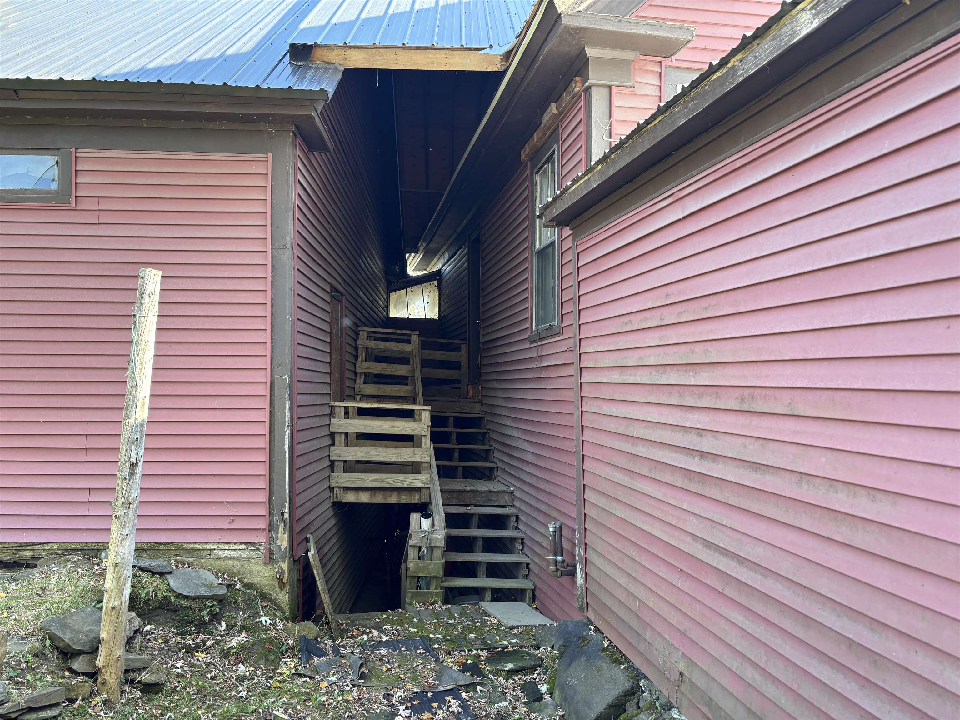 main property photo 25