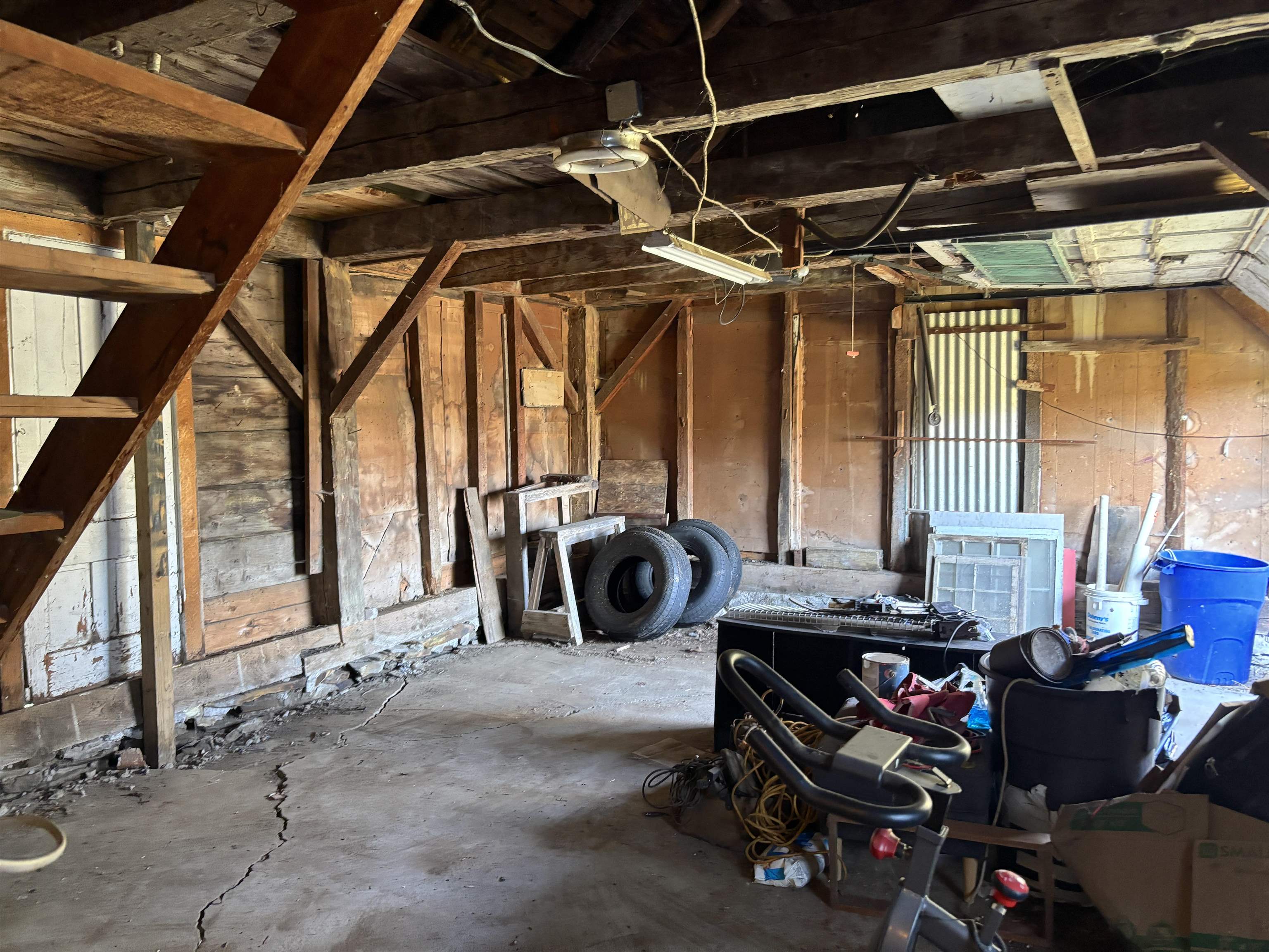 main property photo 42