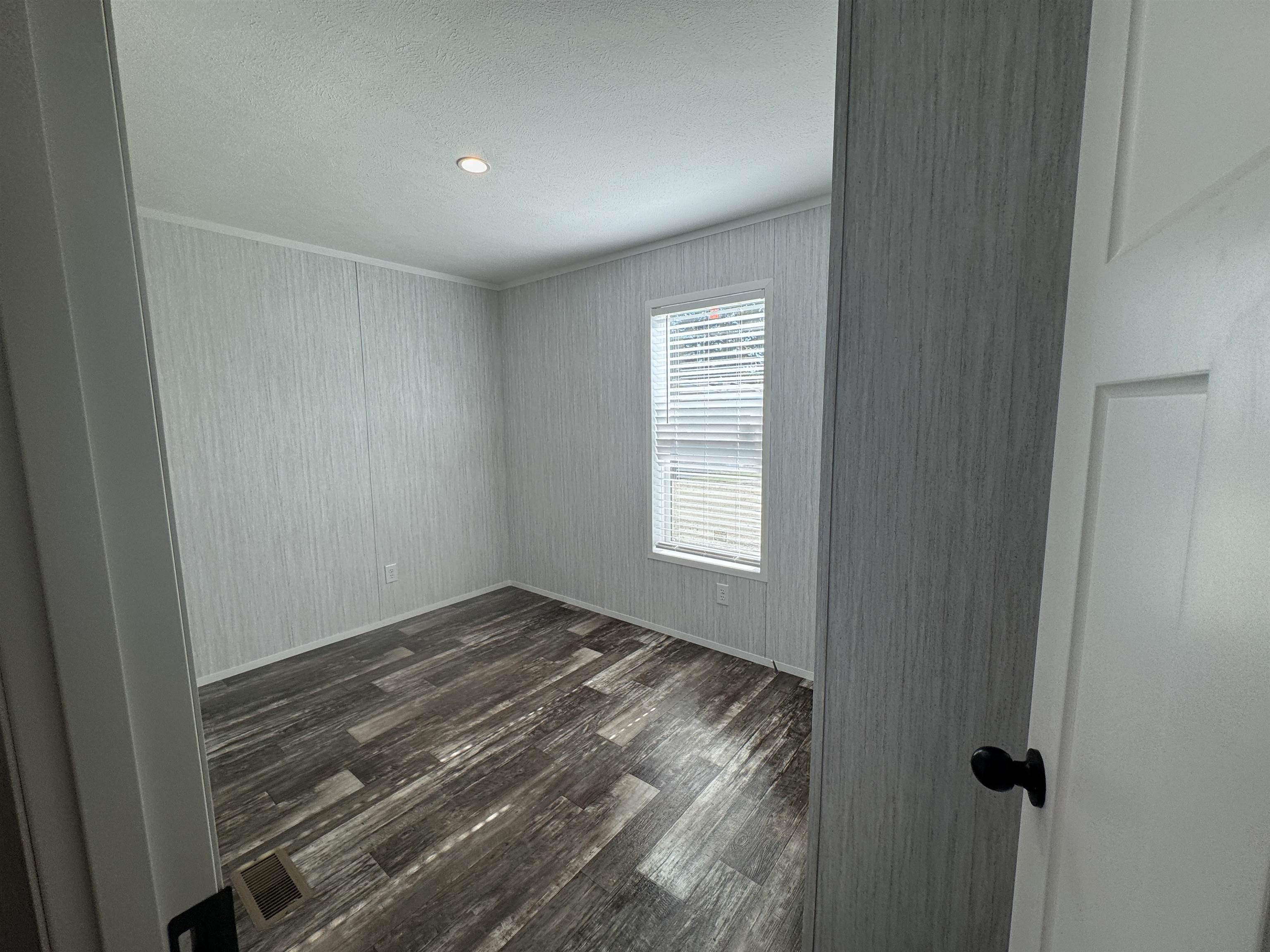 property viewer photo 12
