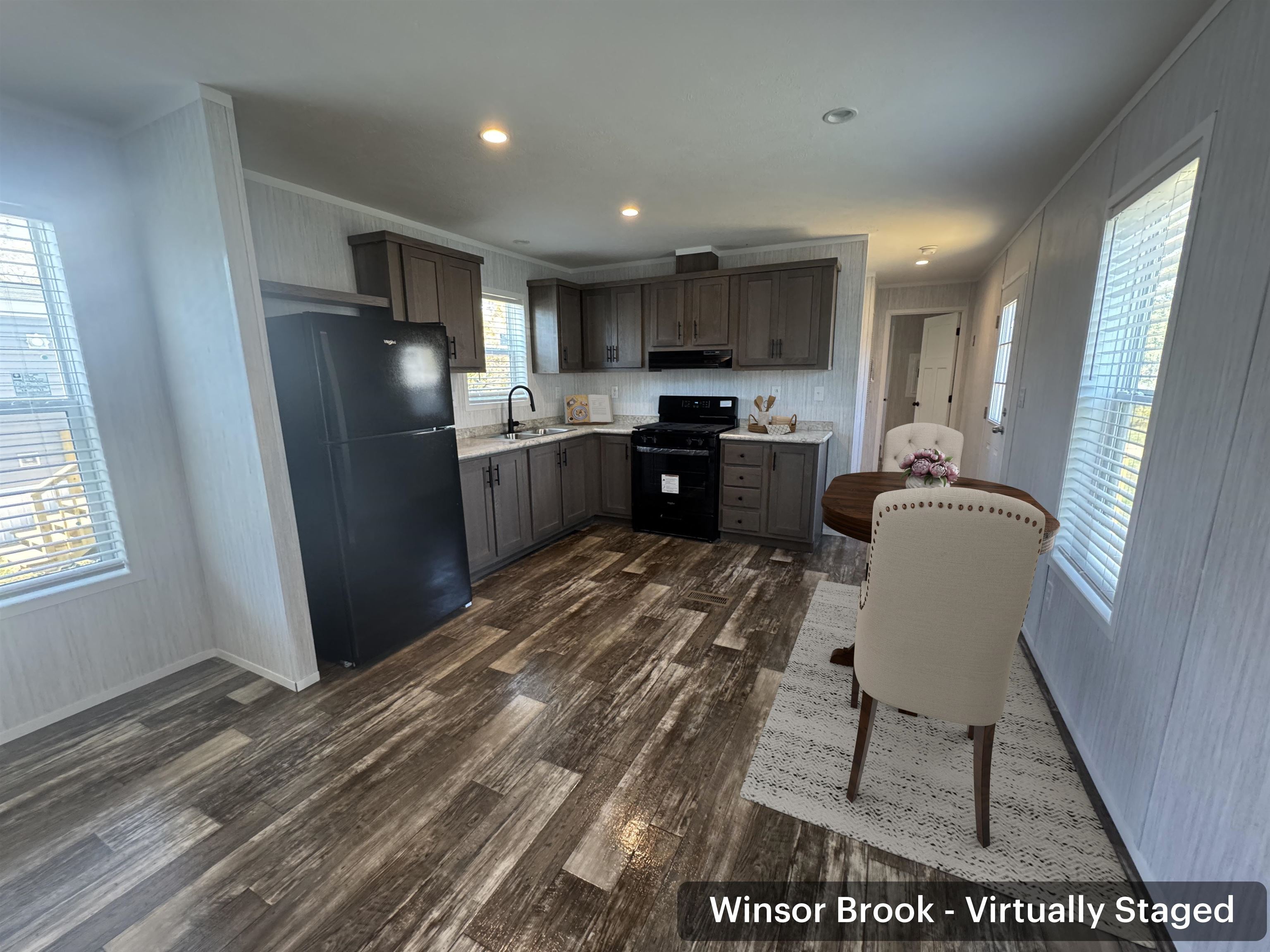 property viewer photo 3