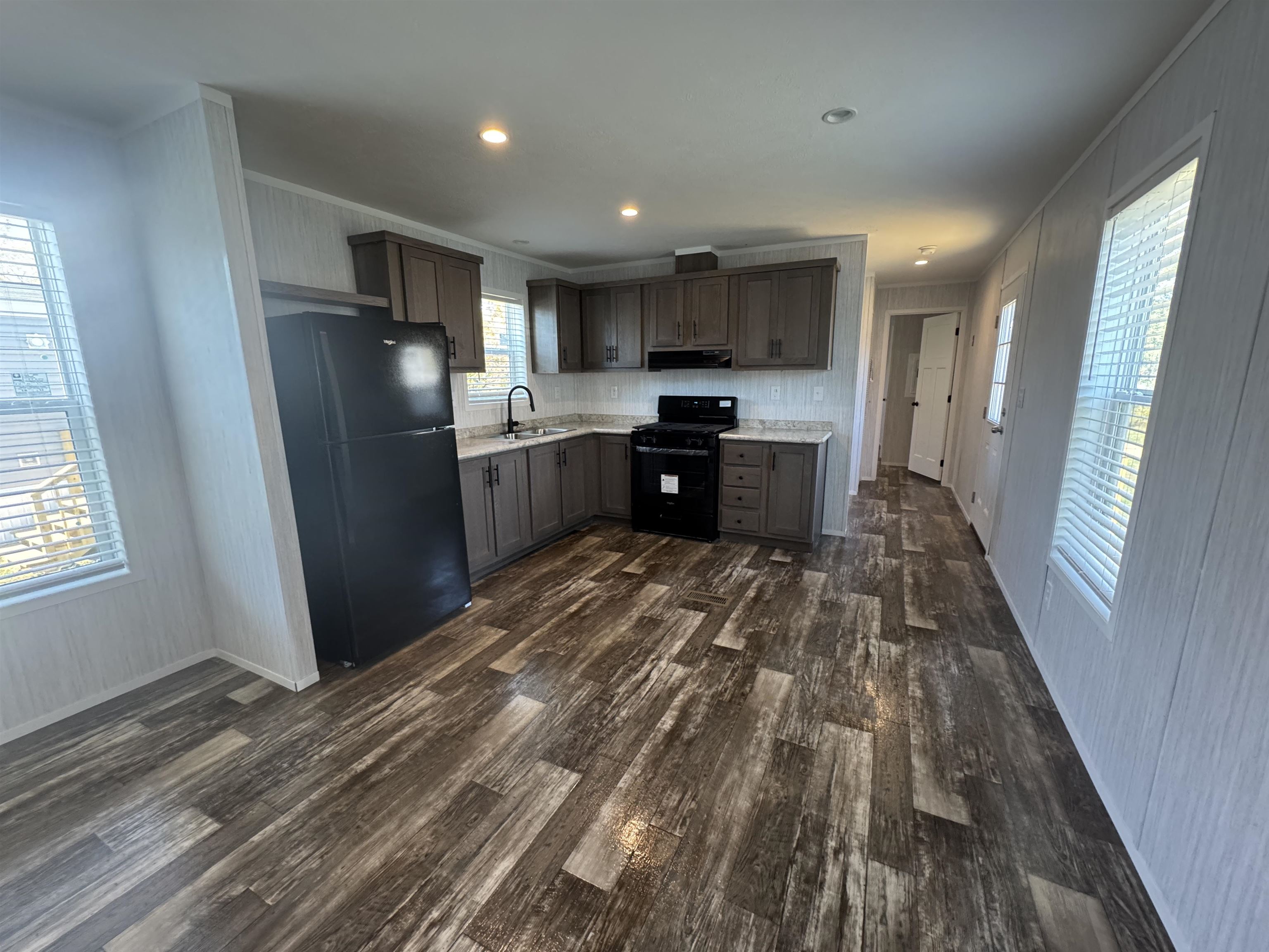 property viewer photo 4