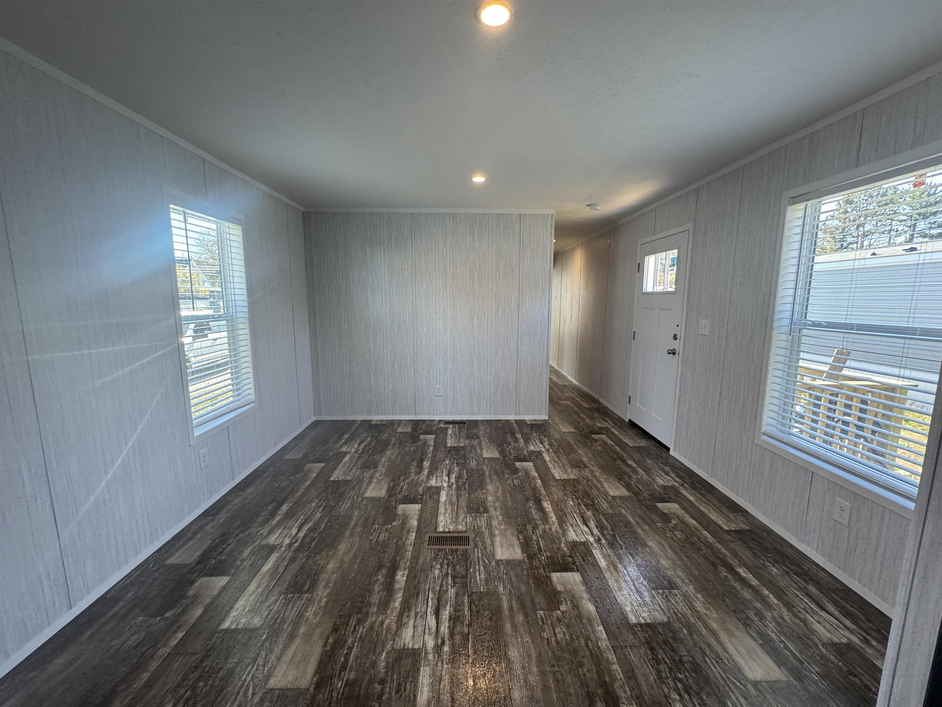 property viewer photo 6