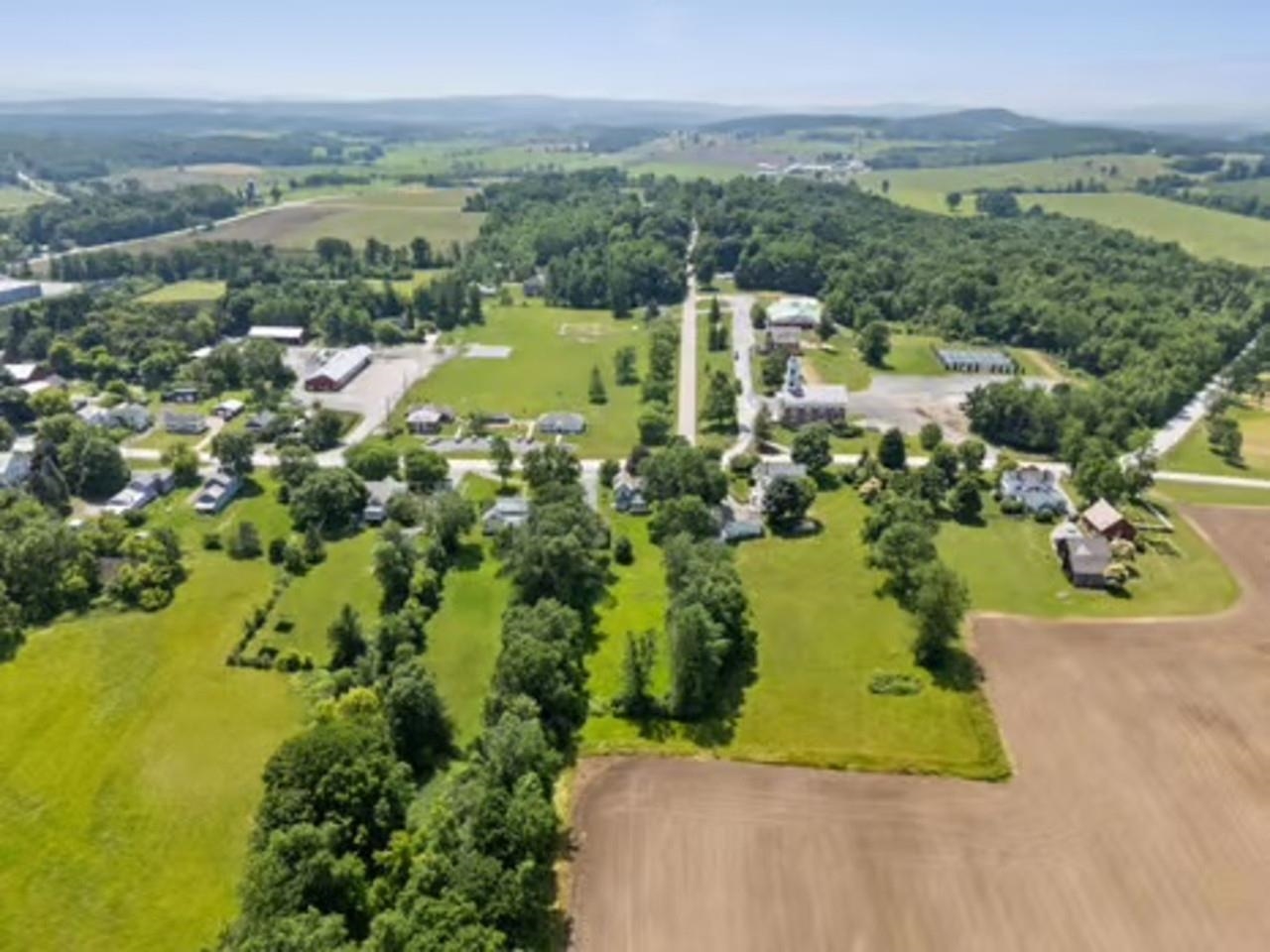 main property photo 35