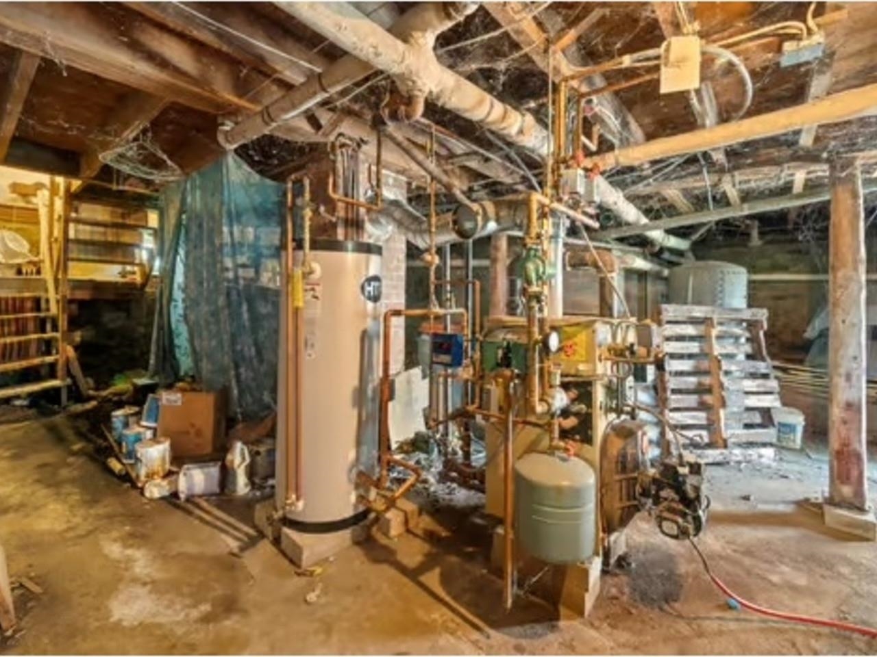 main property photo 38