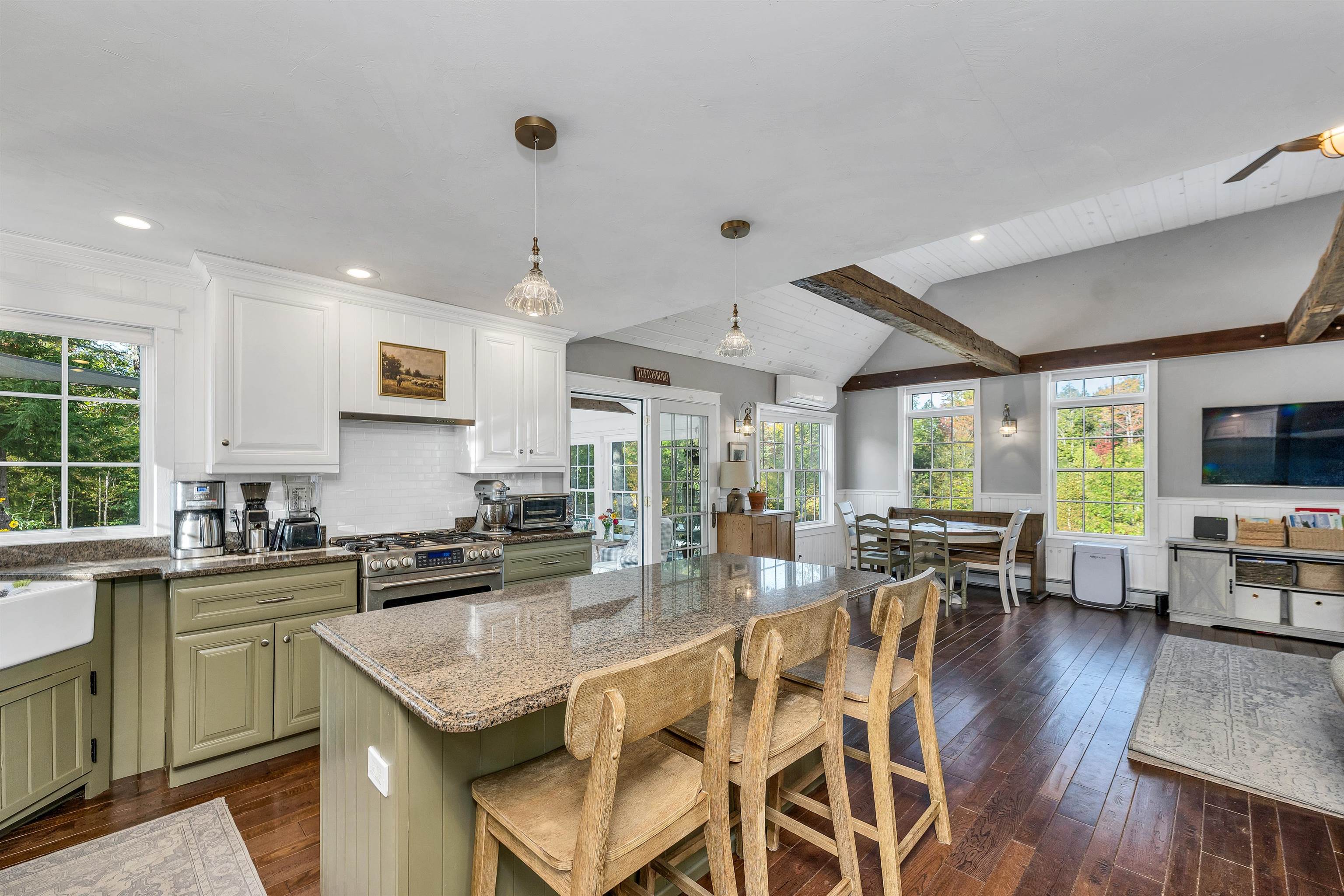 property viewer photo 30