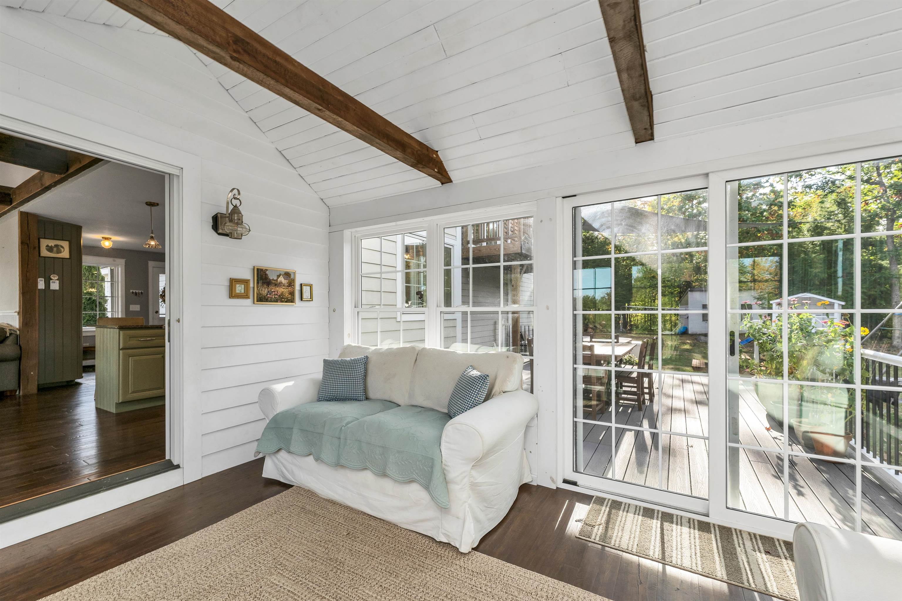 property viewer photo 36
